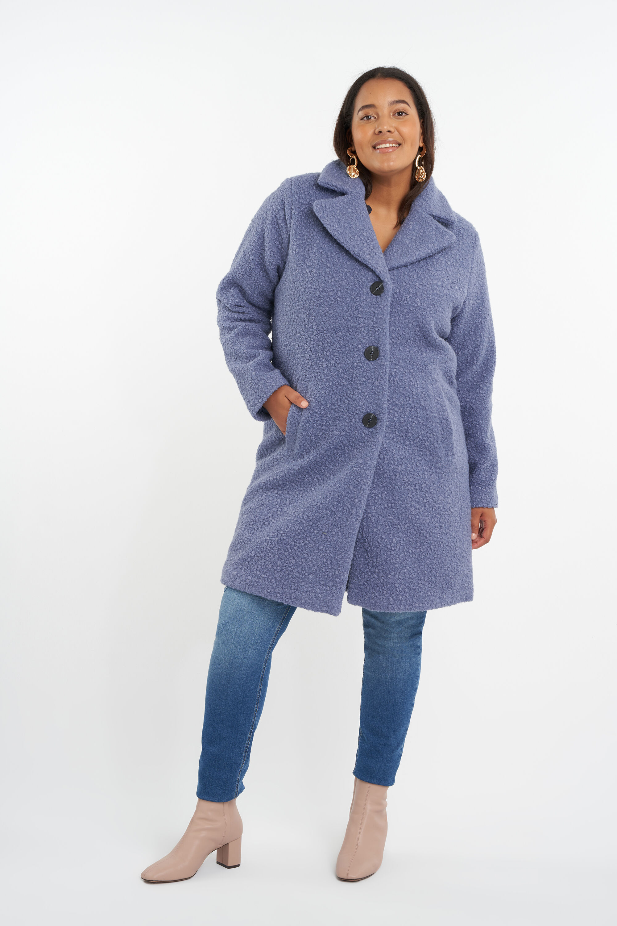 Abrigo  image number 5