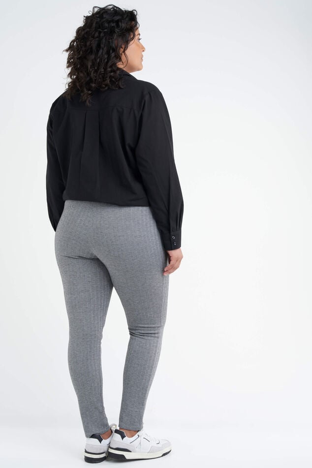 Tregging con diseño de tendencia image number 5