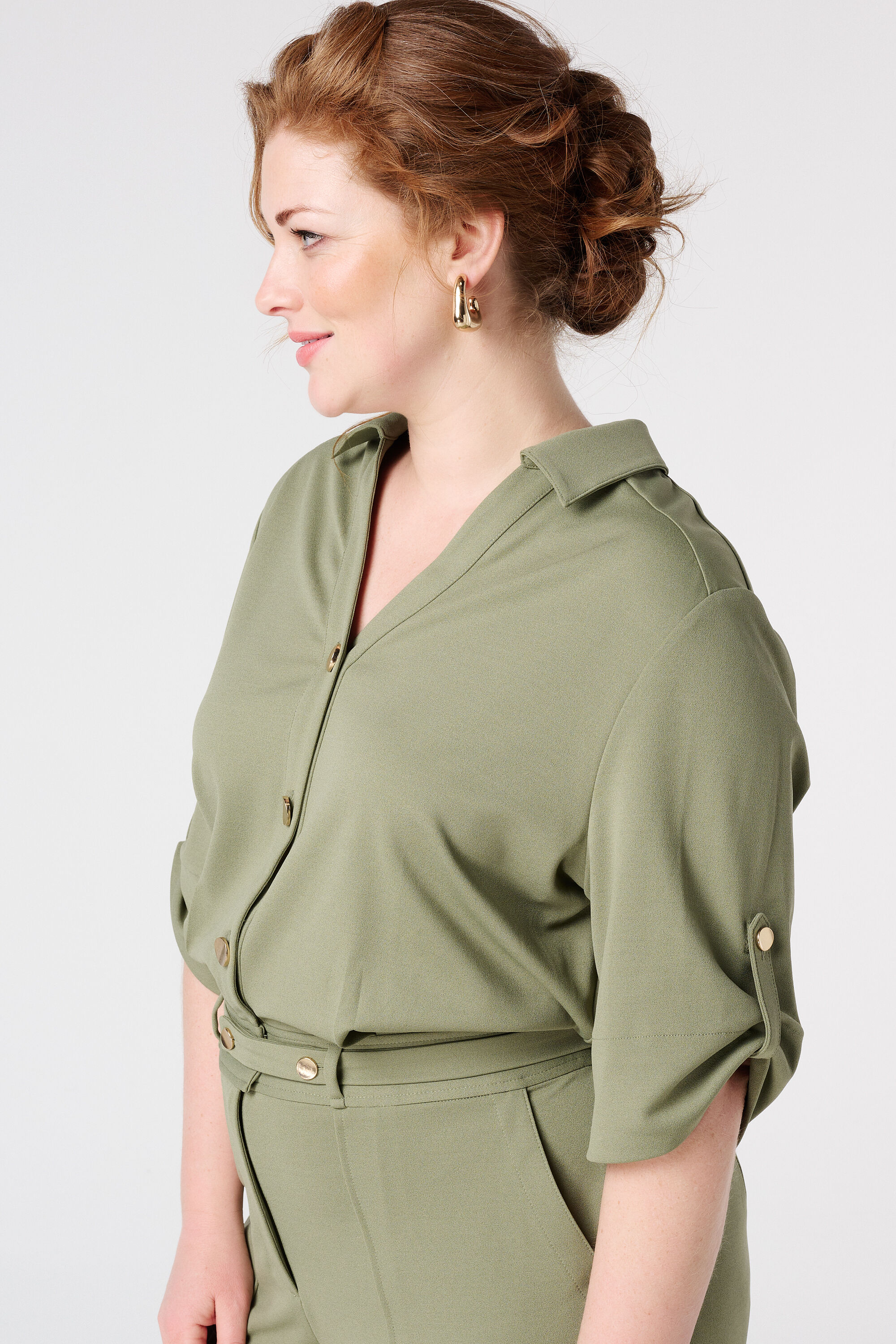 Mono con detalles met&aacute;licos image number 4