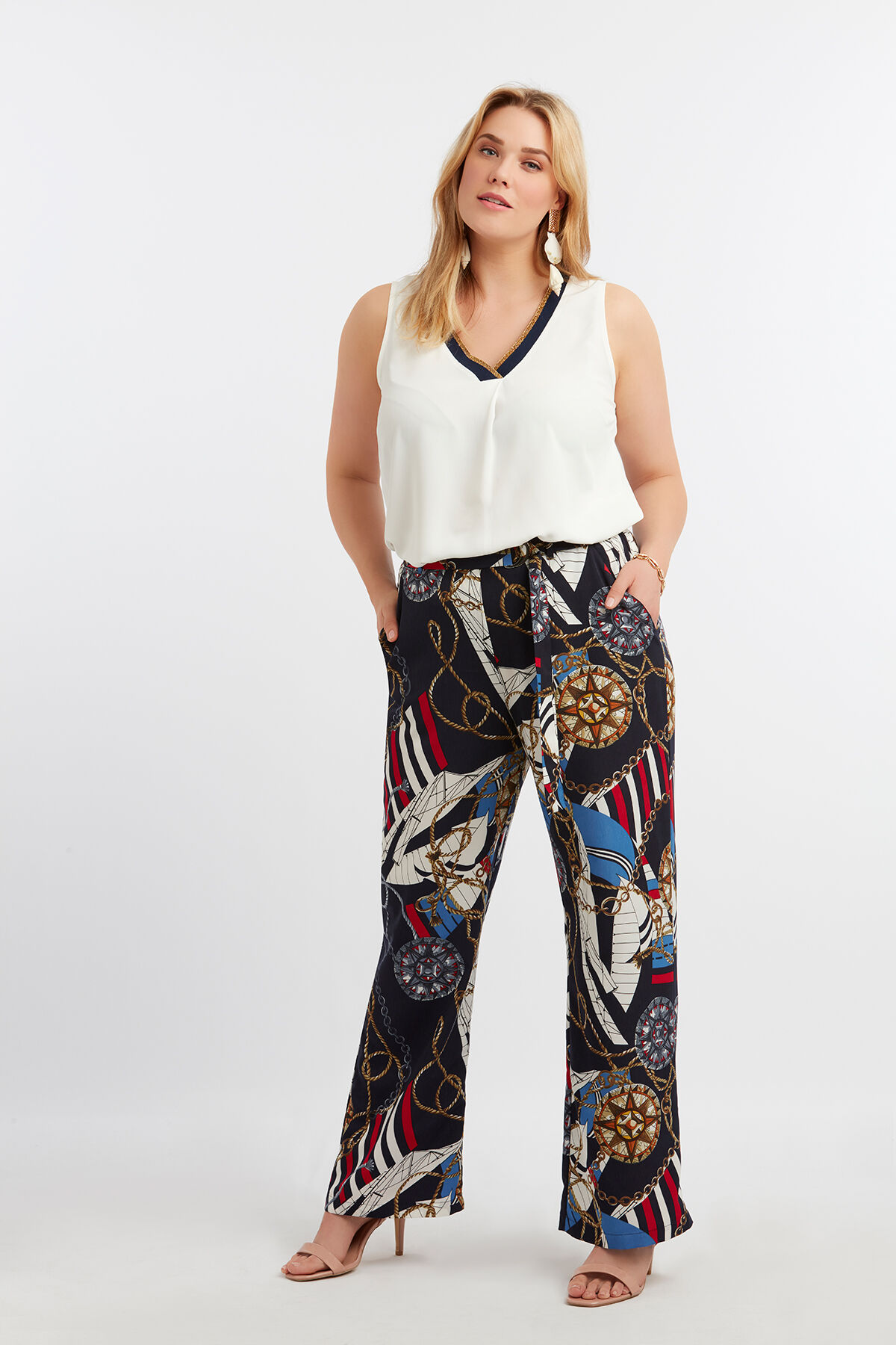 Pantalones anchos con estampado  image number 7