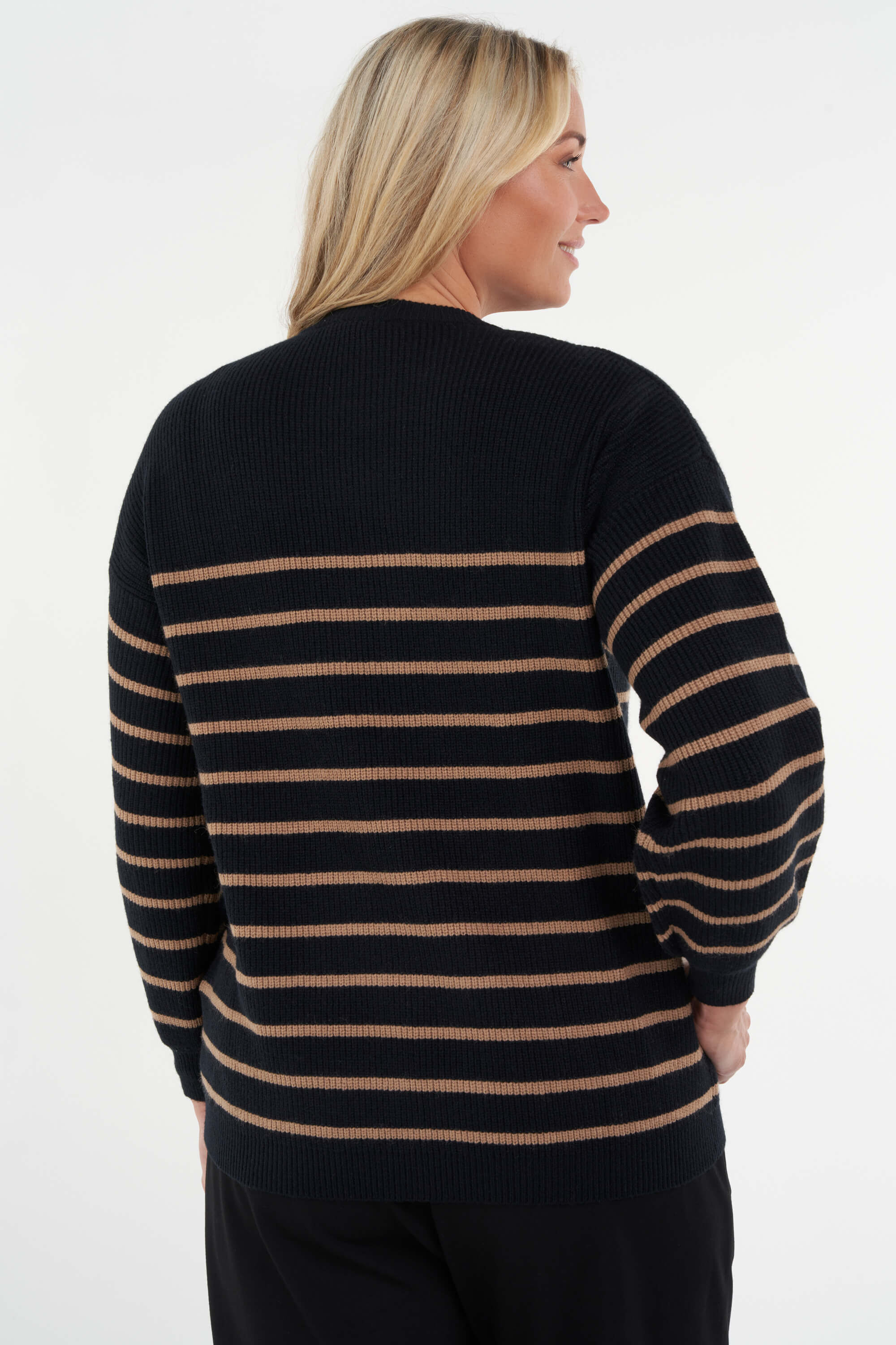 Su&eacute;ter de rayas  image number 3