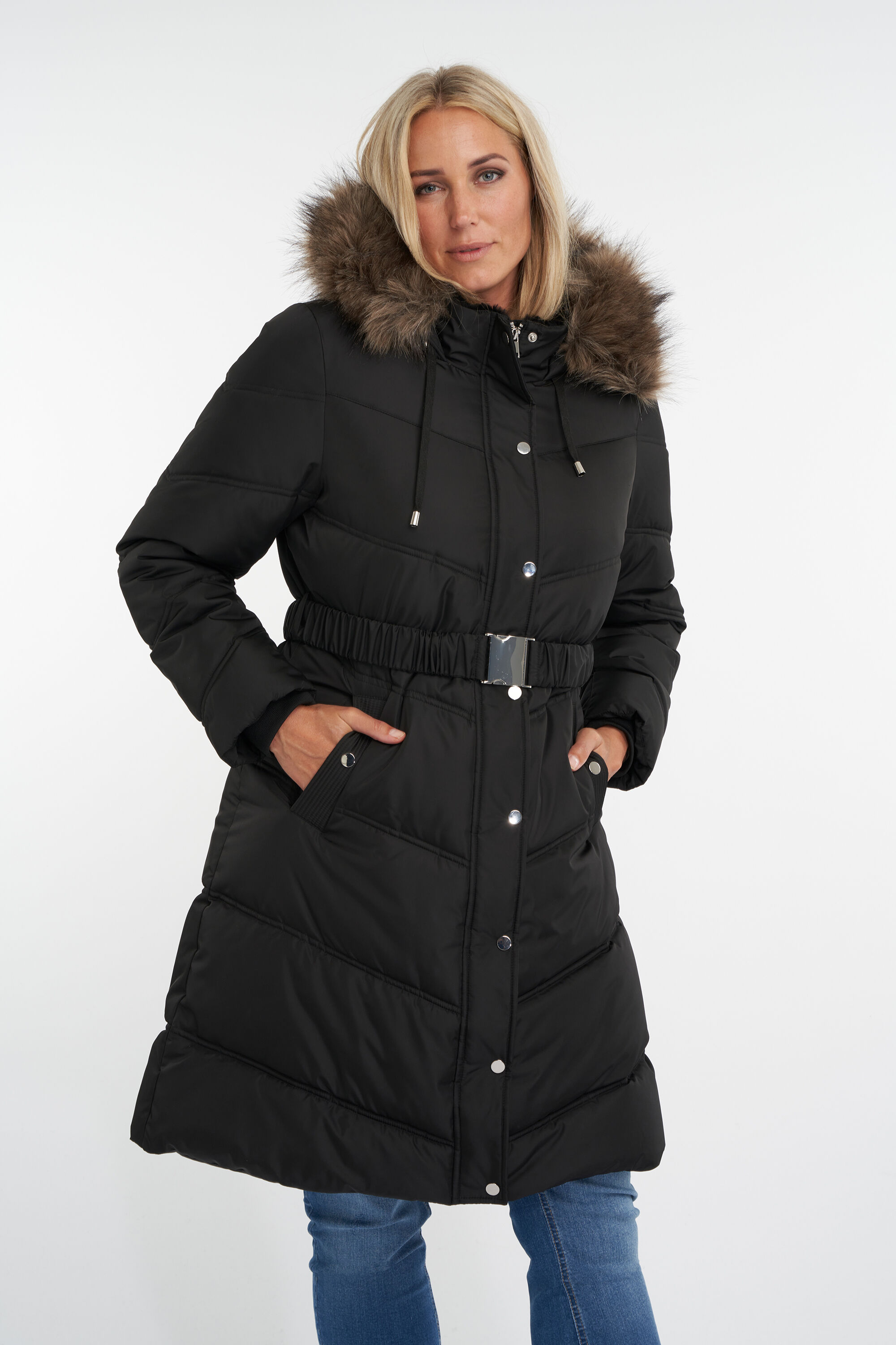 Abrigo acolchado con cintur&oacute;n image number 5