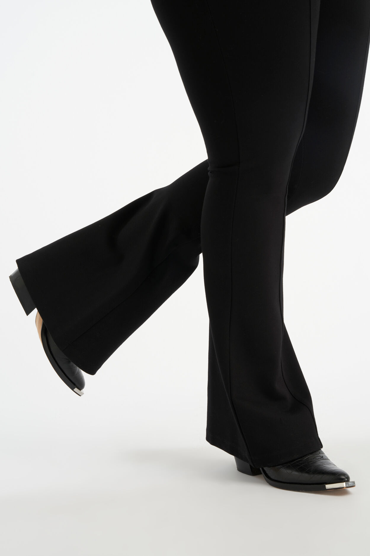 Legging acampanado image number 4