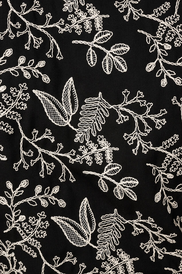 Chaleco bordado image number 6