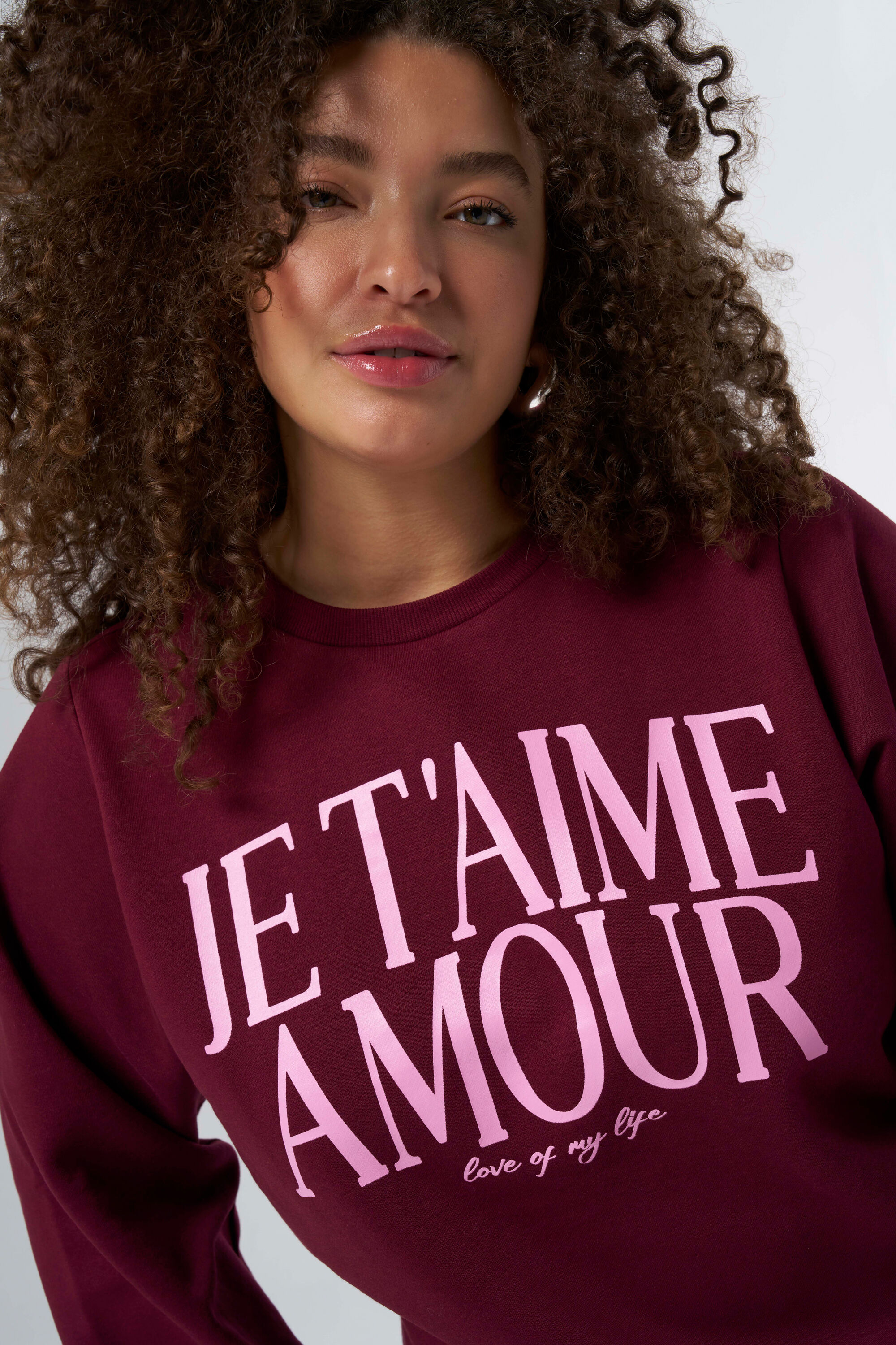 Su&eacute;ter con texto image number 4