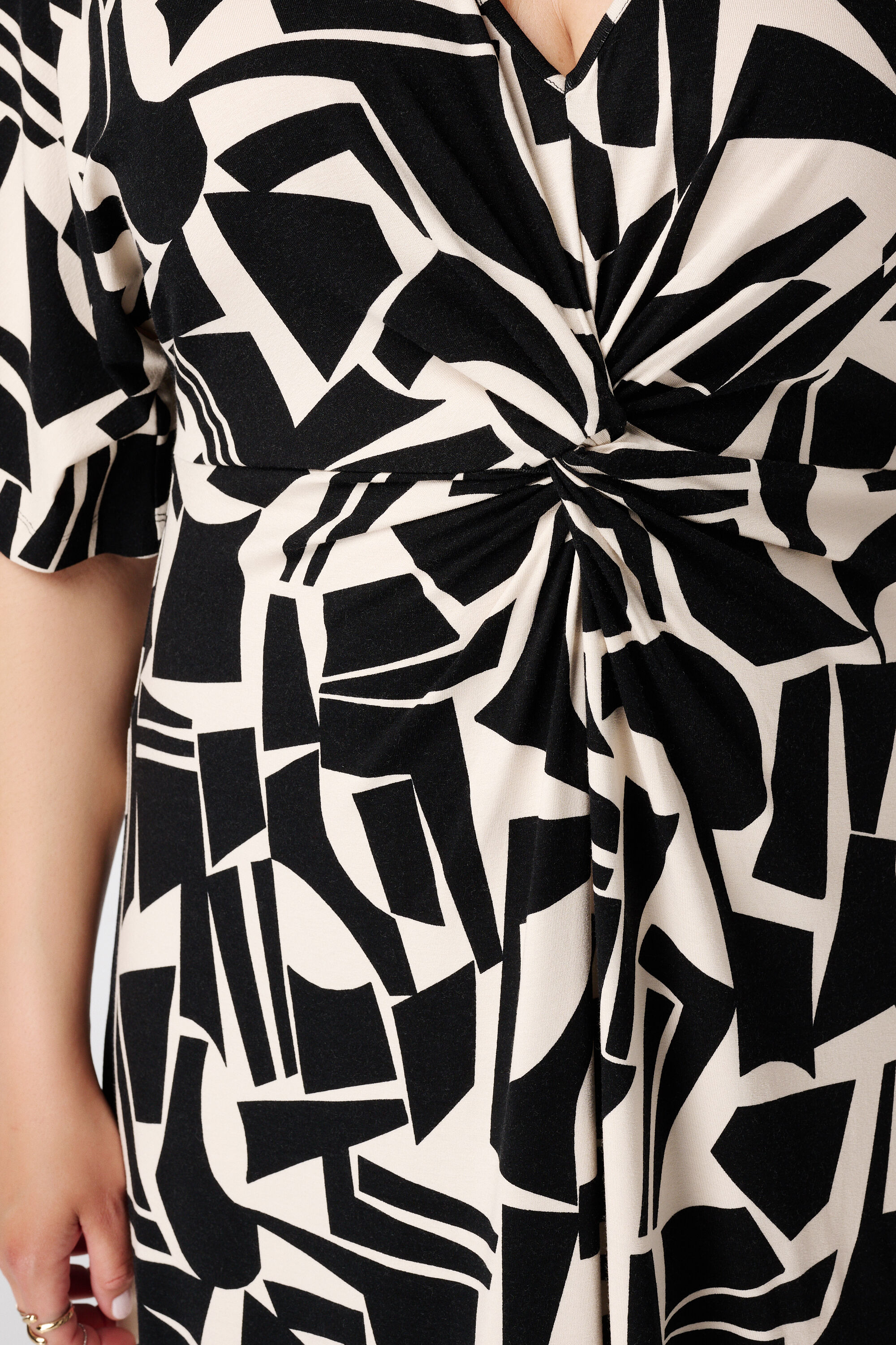 Vestido estampado image number 6
