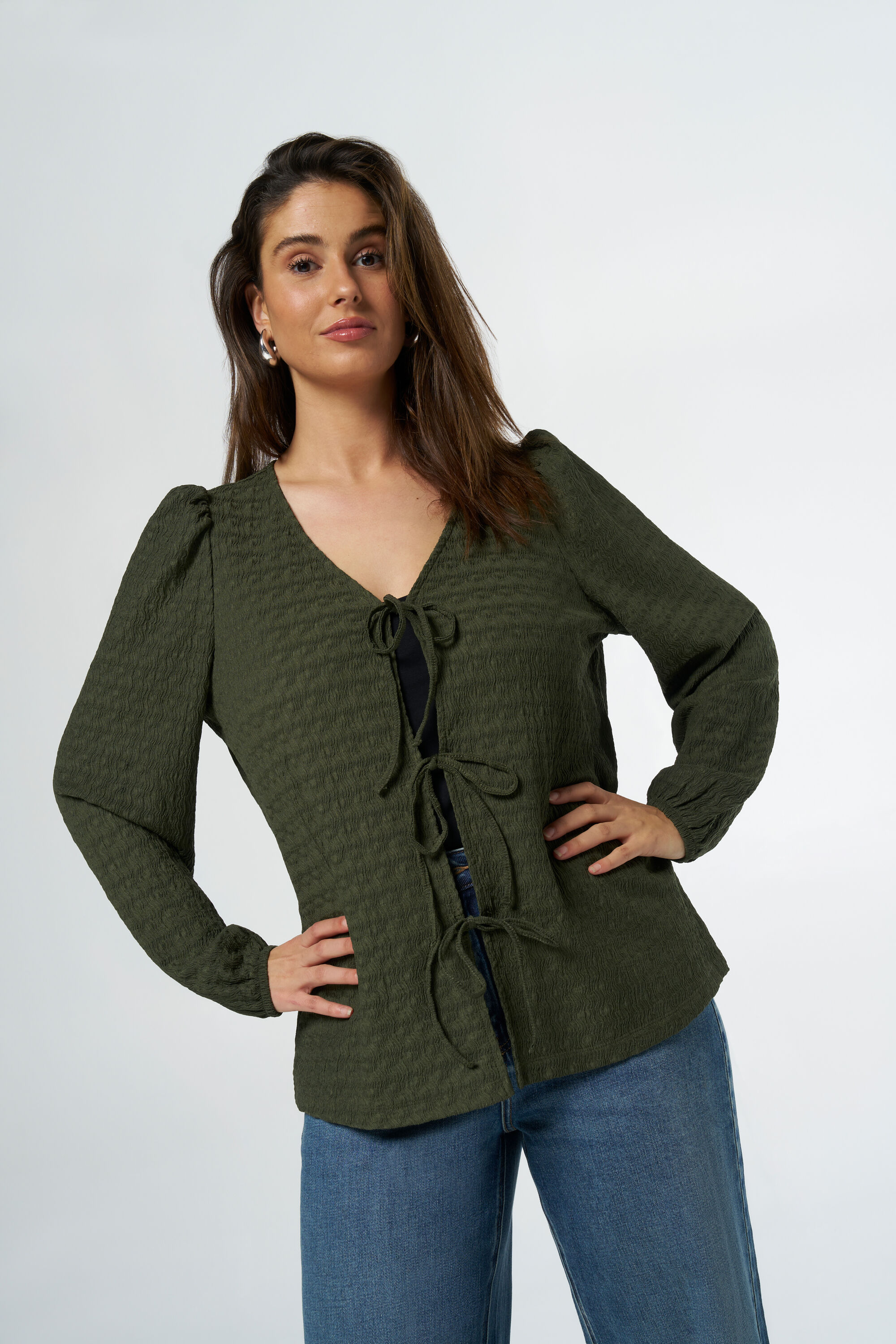 Top con lazo decorativo image number 5