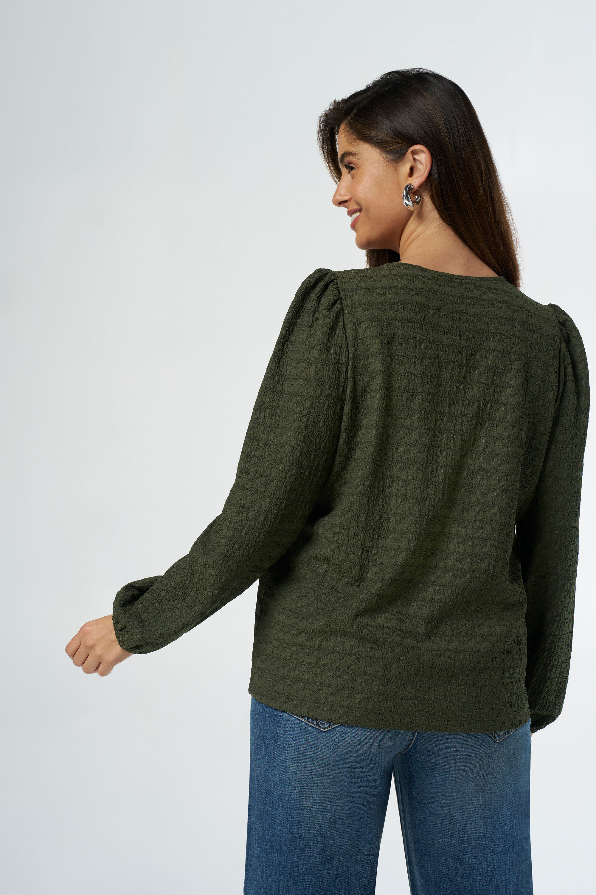 Top con lazo decorativo image number 3