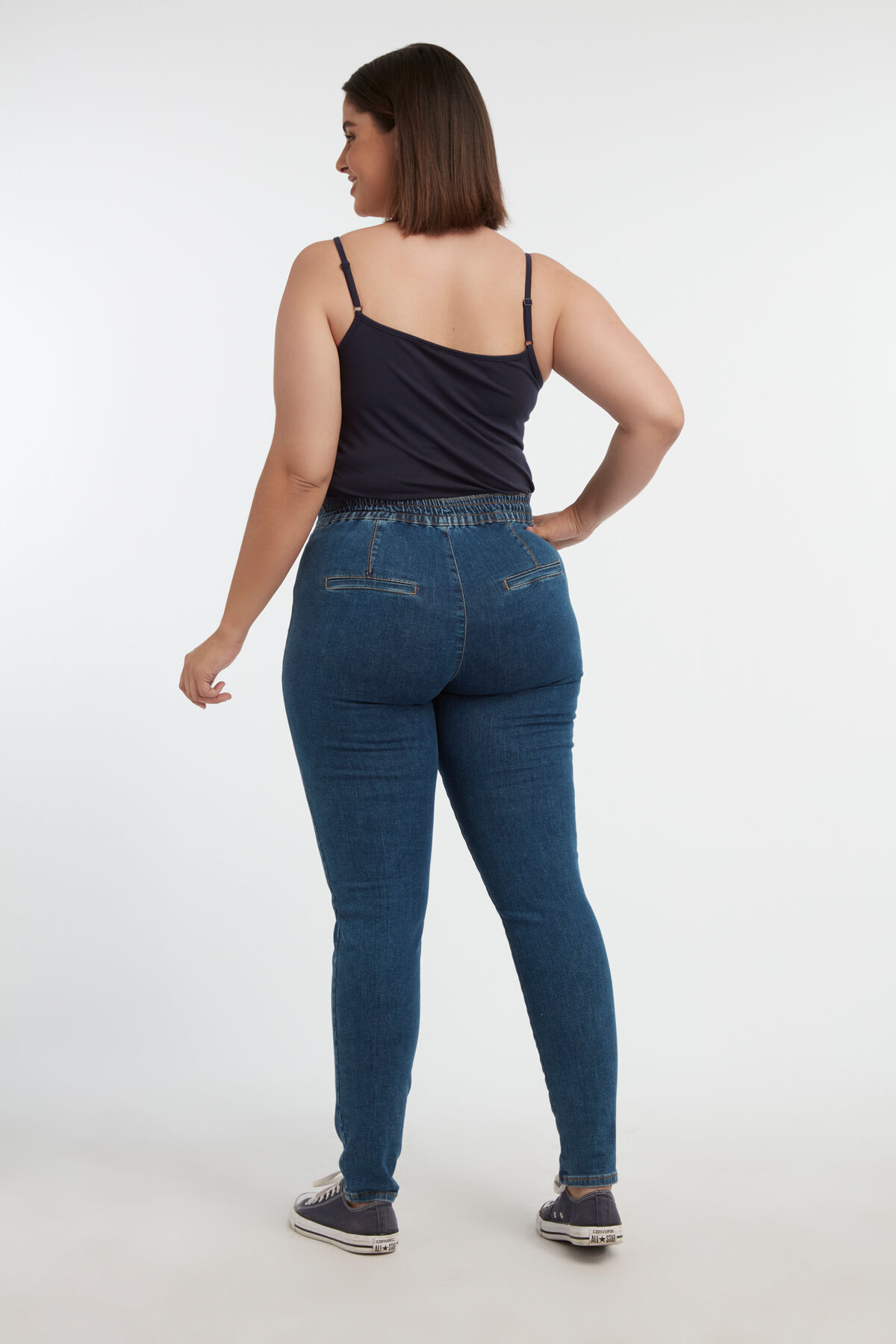 Vaqueros ajustados con botones image number 4