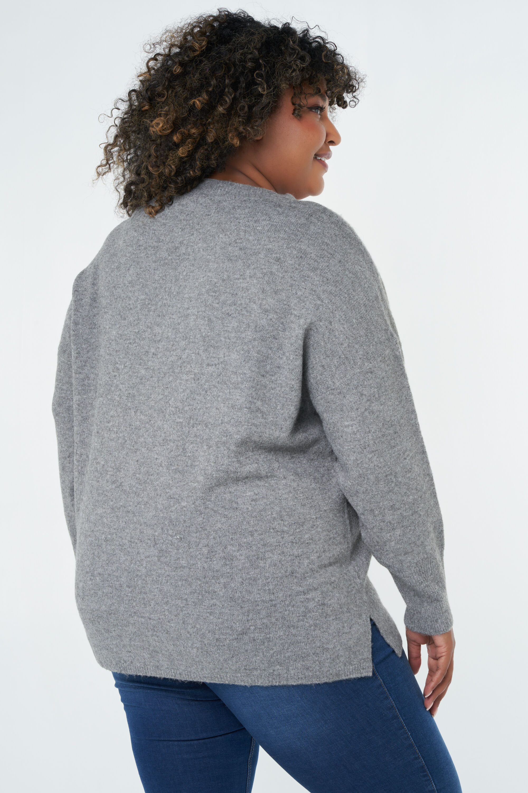 Su&eacute;ter de punto fino con escote en V image number 3