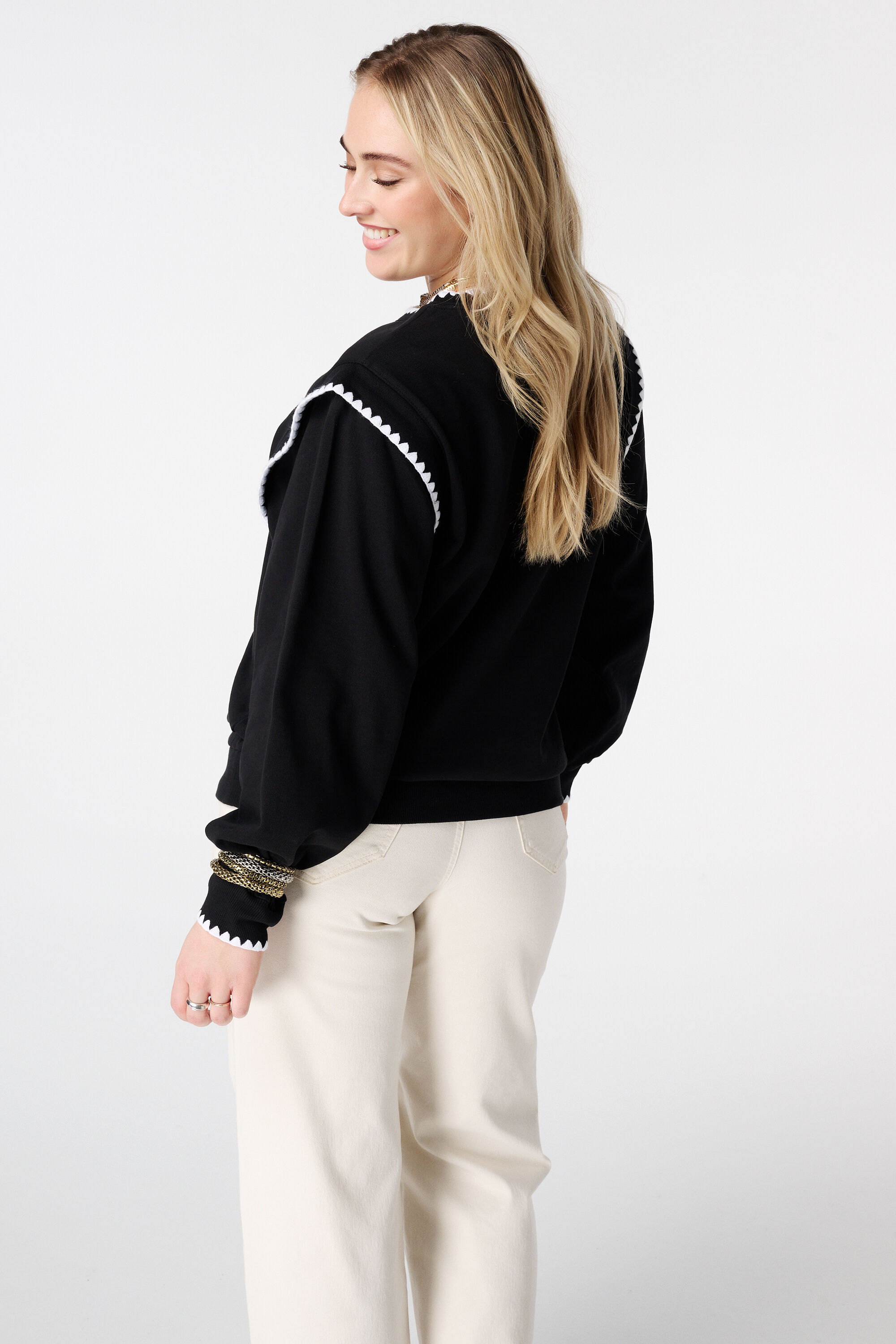 Jersey con ribetes en contraste image number 3