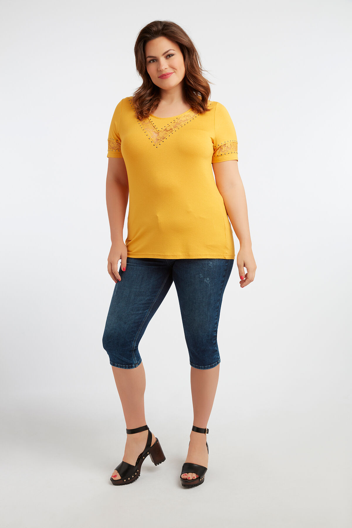 Camiseta con encaje image number 3