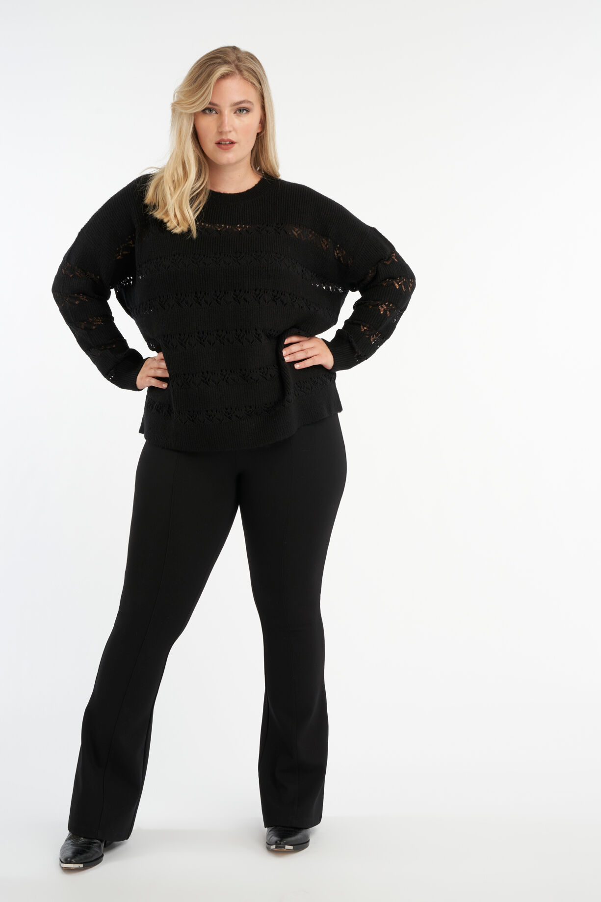 Su&eacute;ter con mangas caladas image number 5