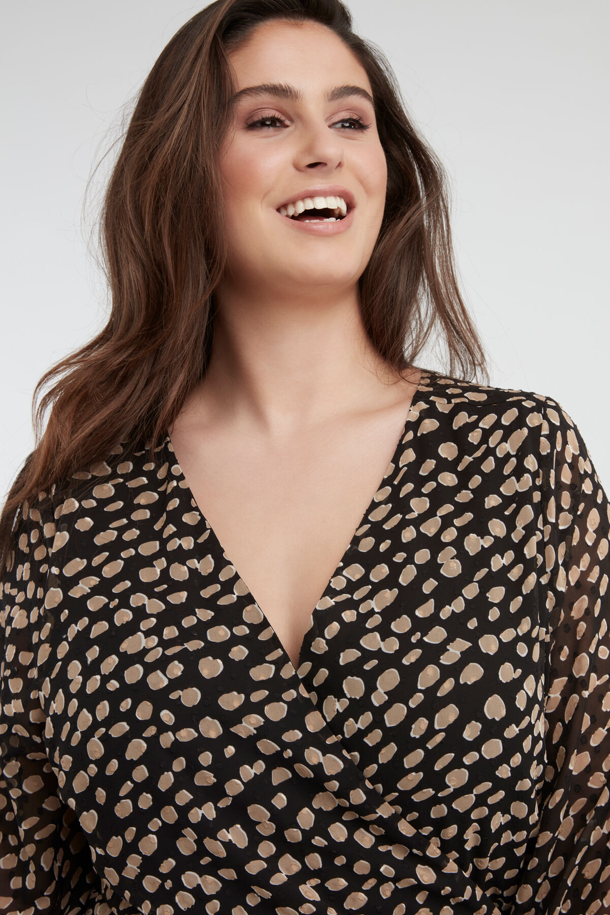 Vestido cruzado con estampado image number 3