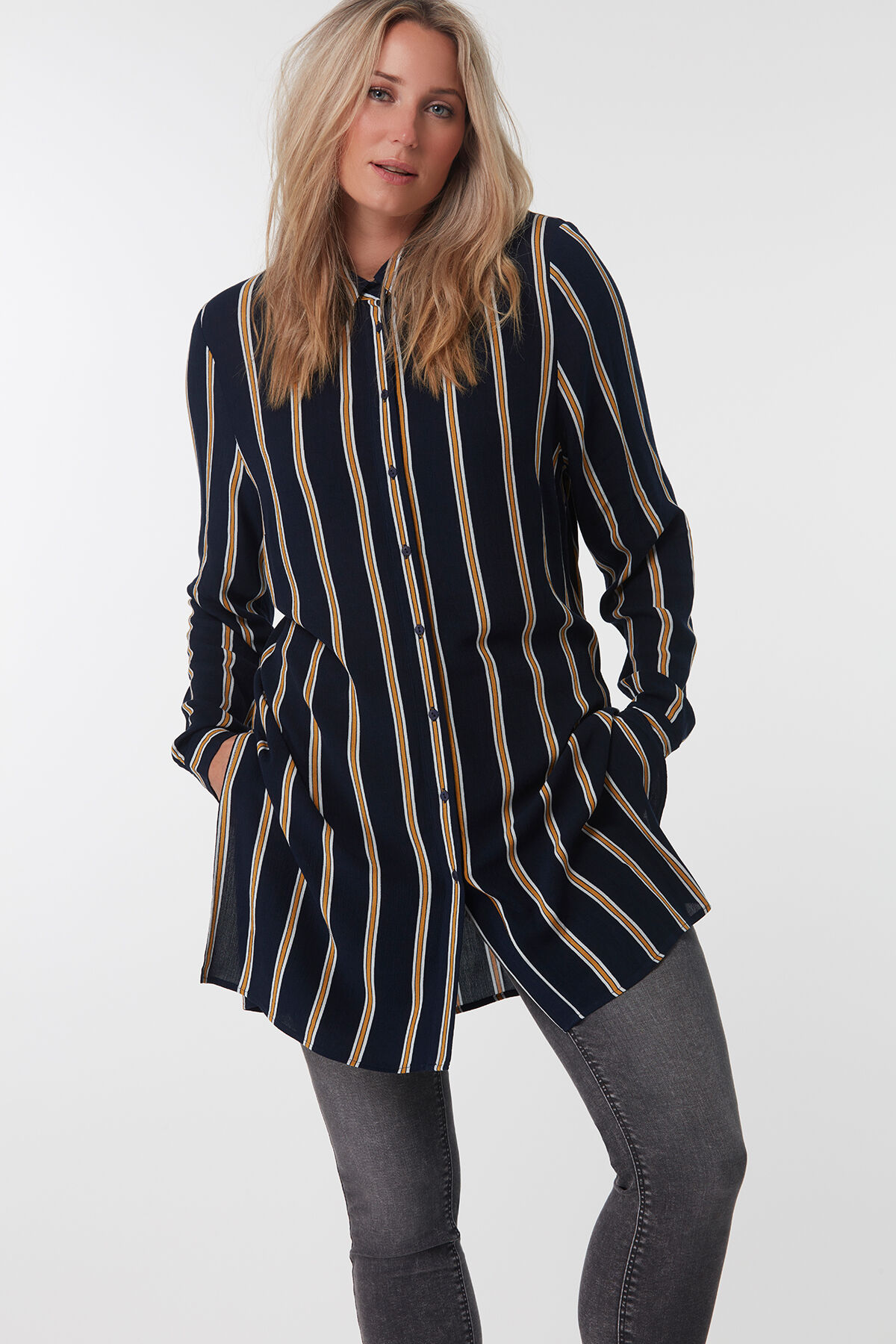 Blusa de rayas larga image number 0