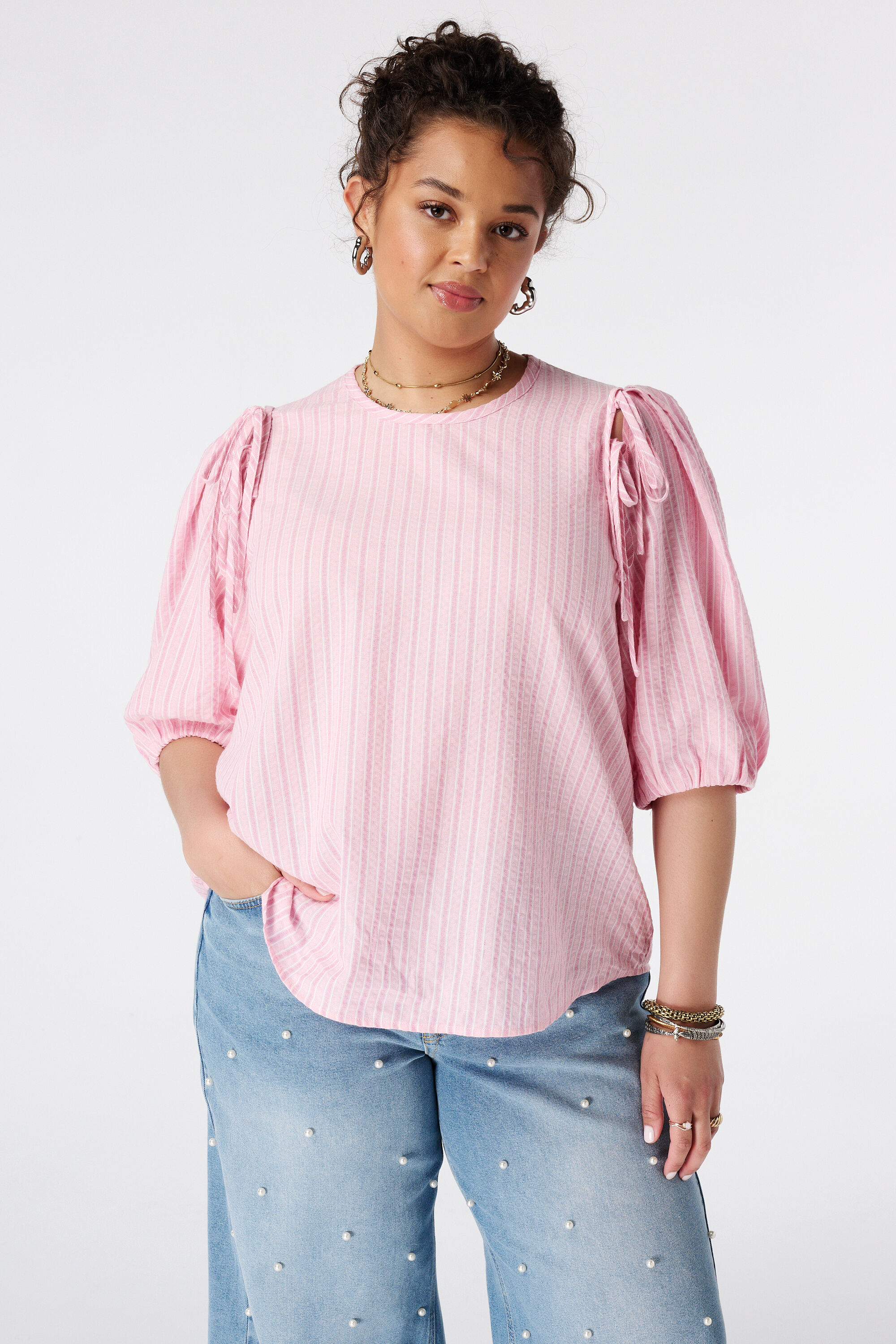 Blusa con lazos