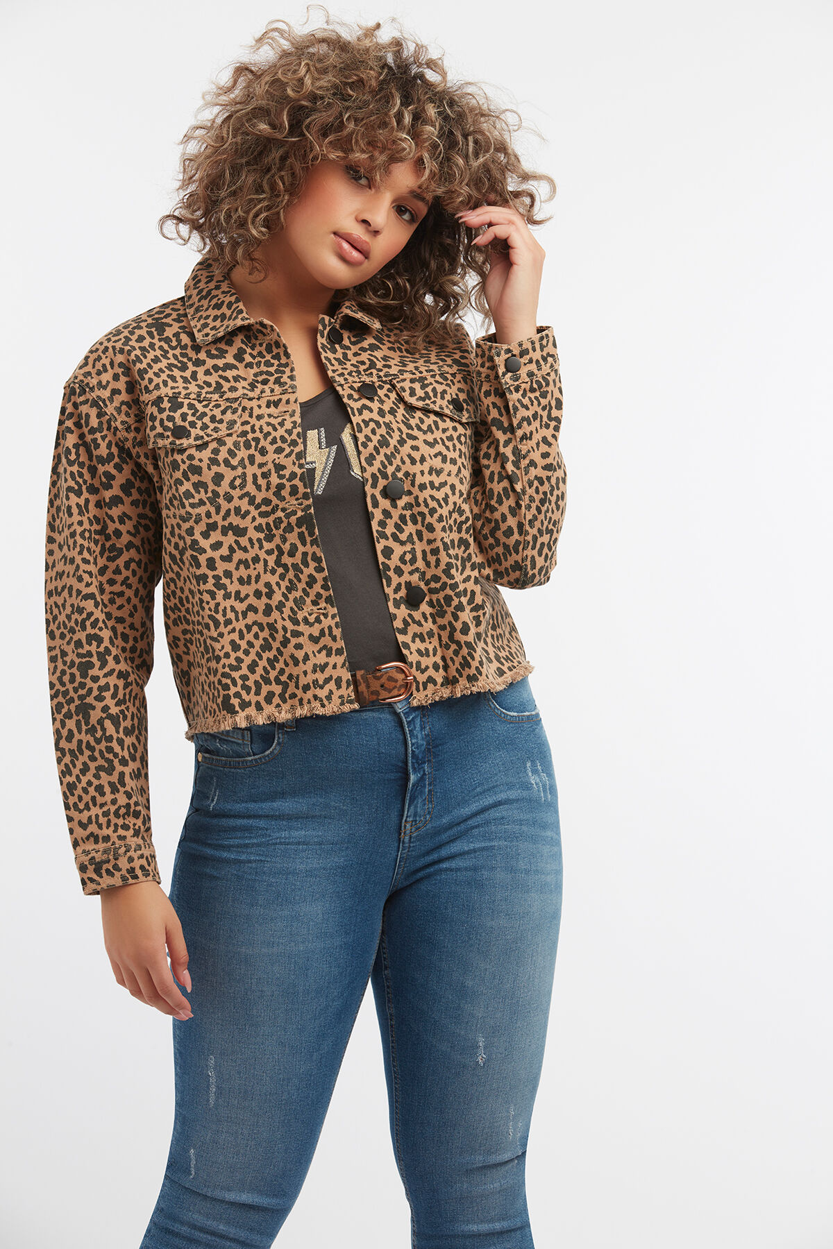 Chaqueta corta de leopardo image number 3