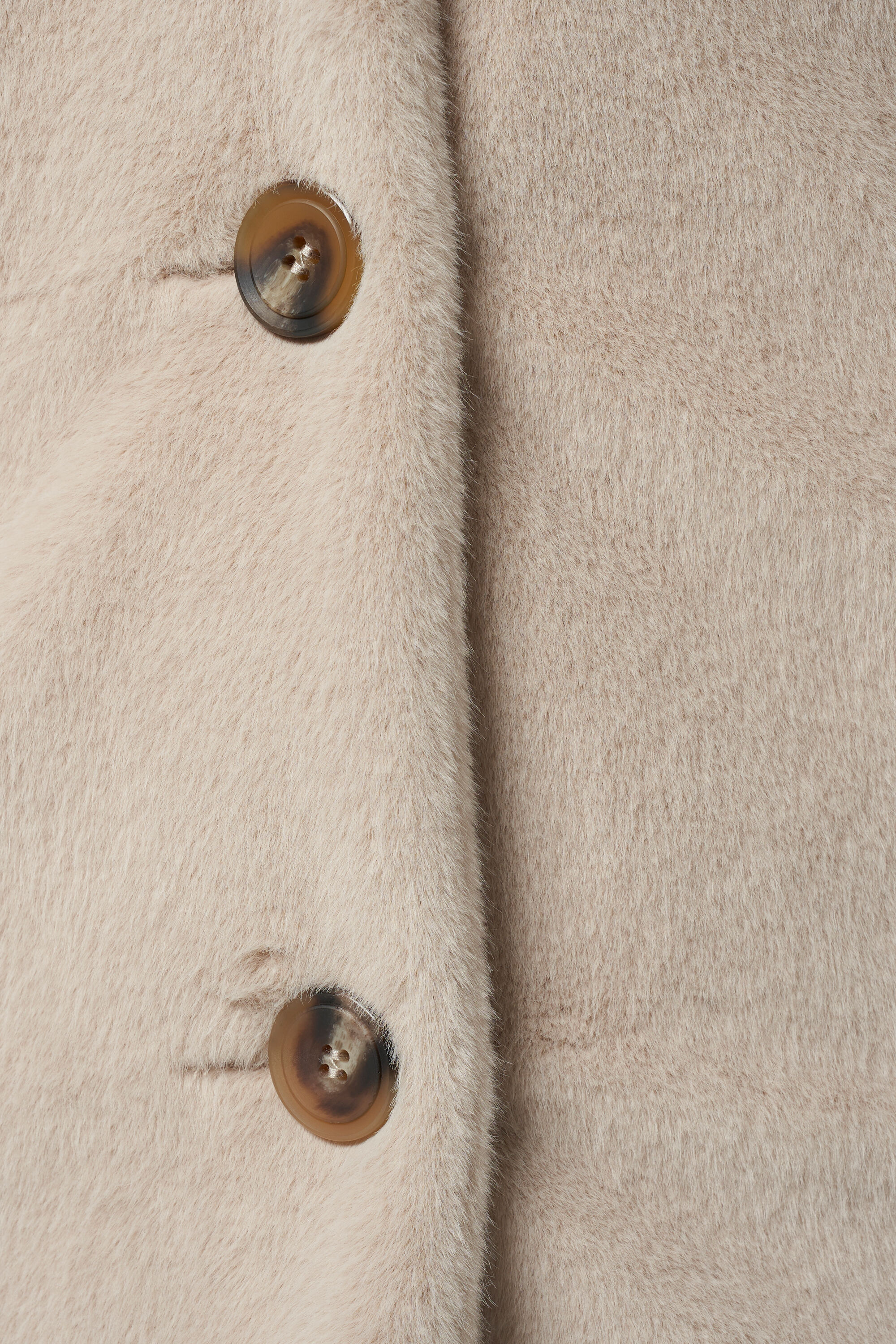 Chaqueta de pelo sint&eacute;tico image number 4