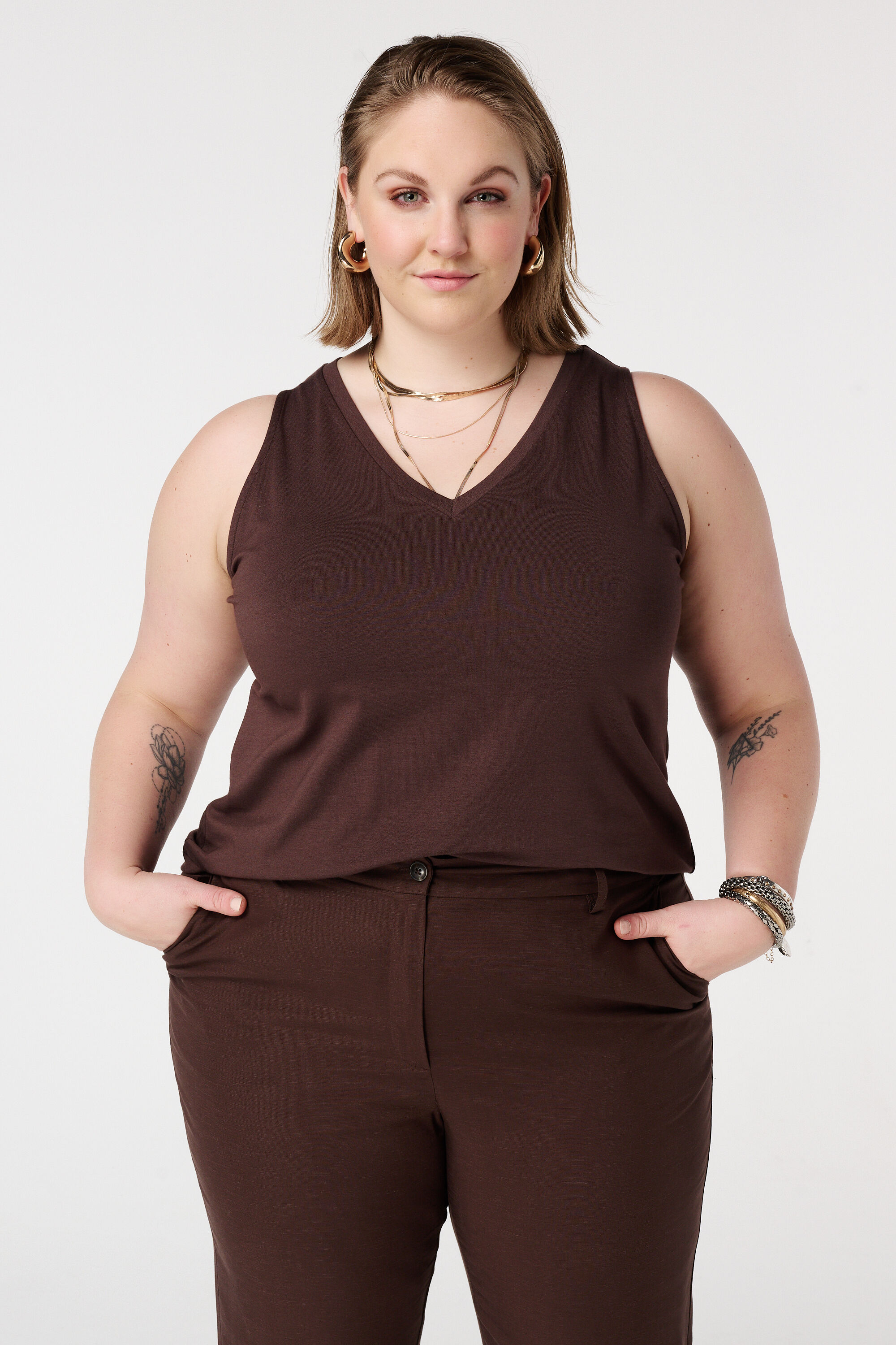 Camiseta de tirantes con escote en V image number 0