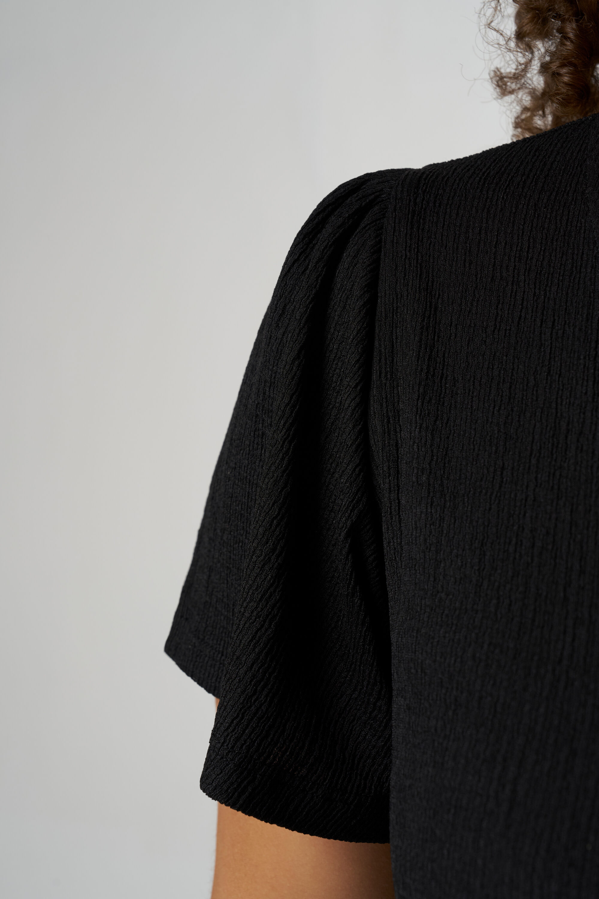 Vestido con textura image number 4