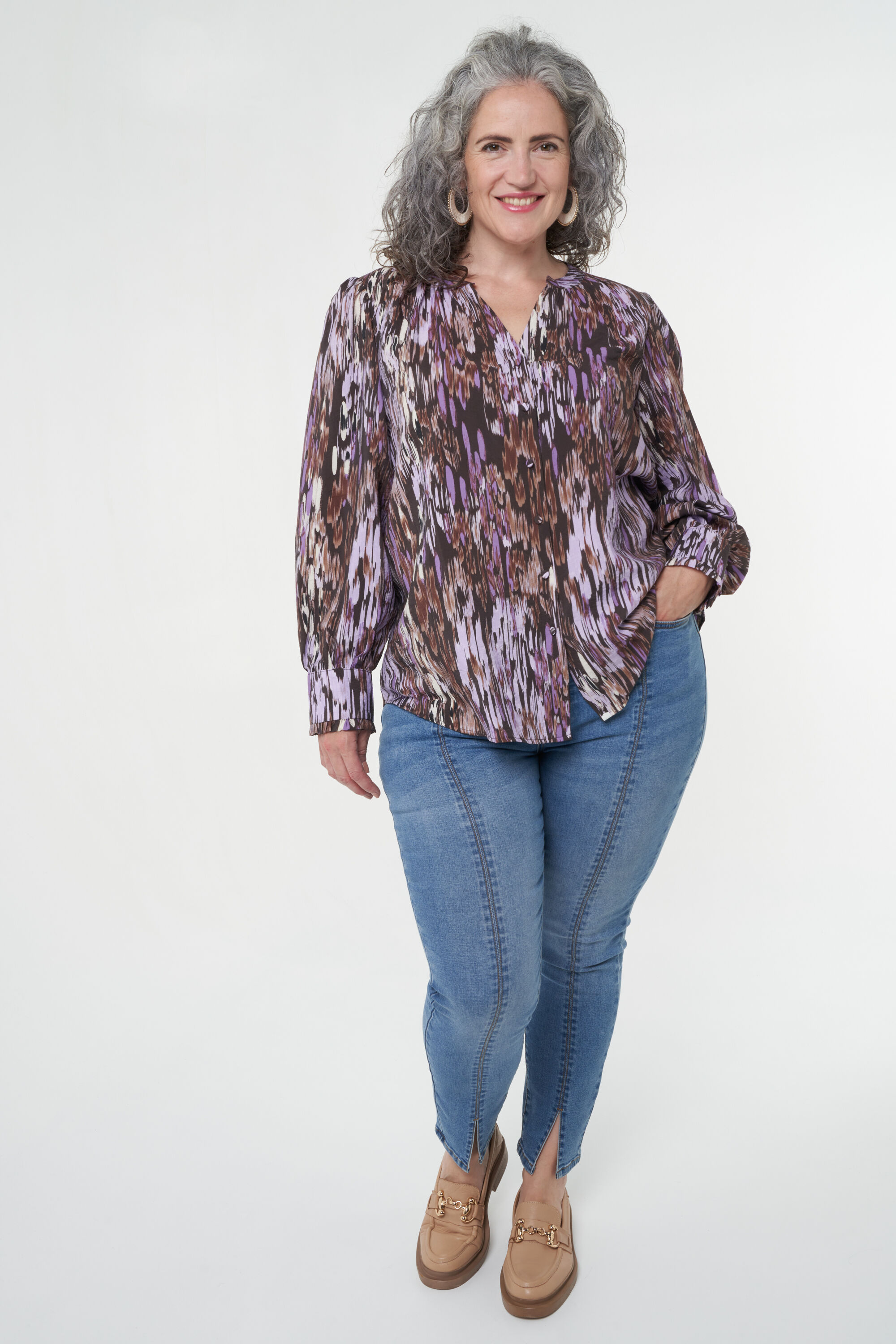 Blusa con botones image number 7