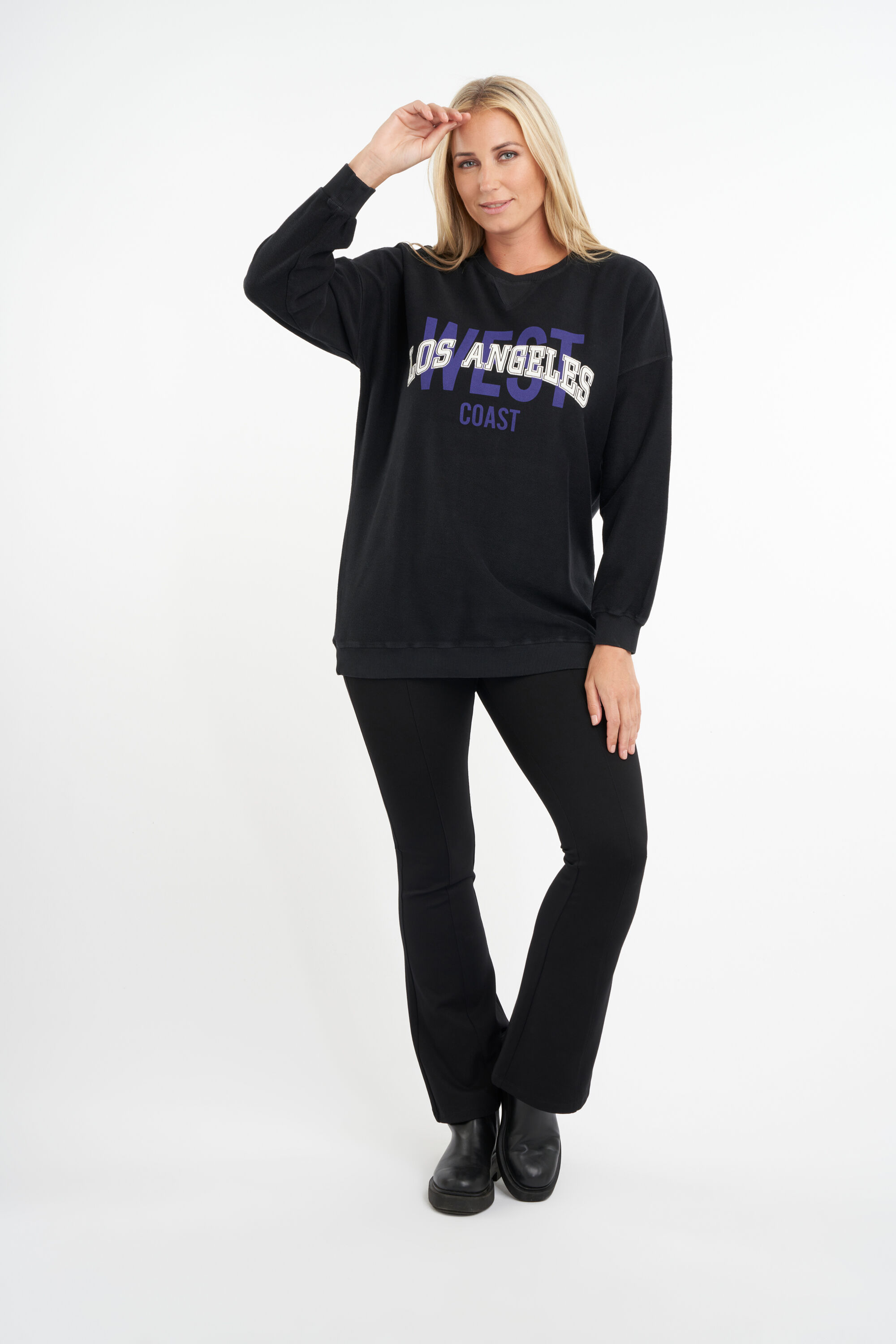 Su&eacute;ter con dise&ntilde;o impreso image number 5