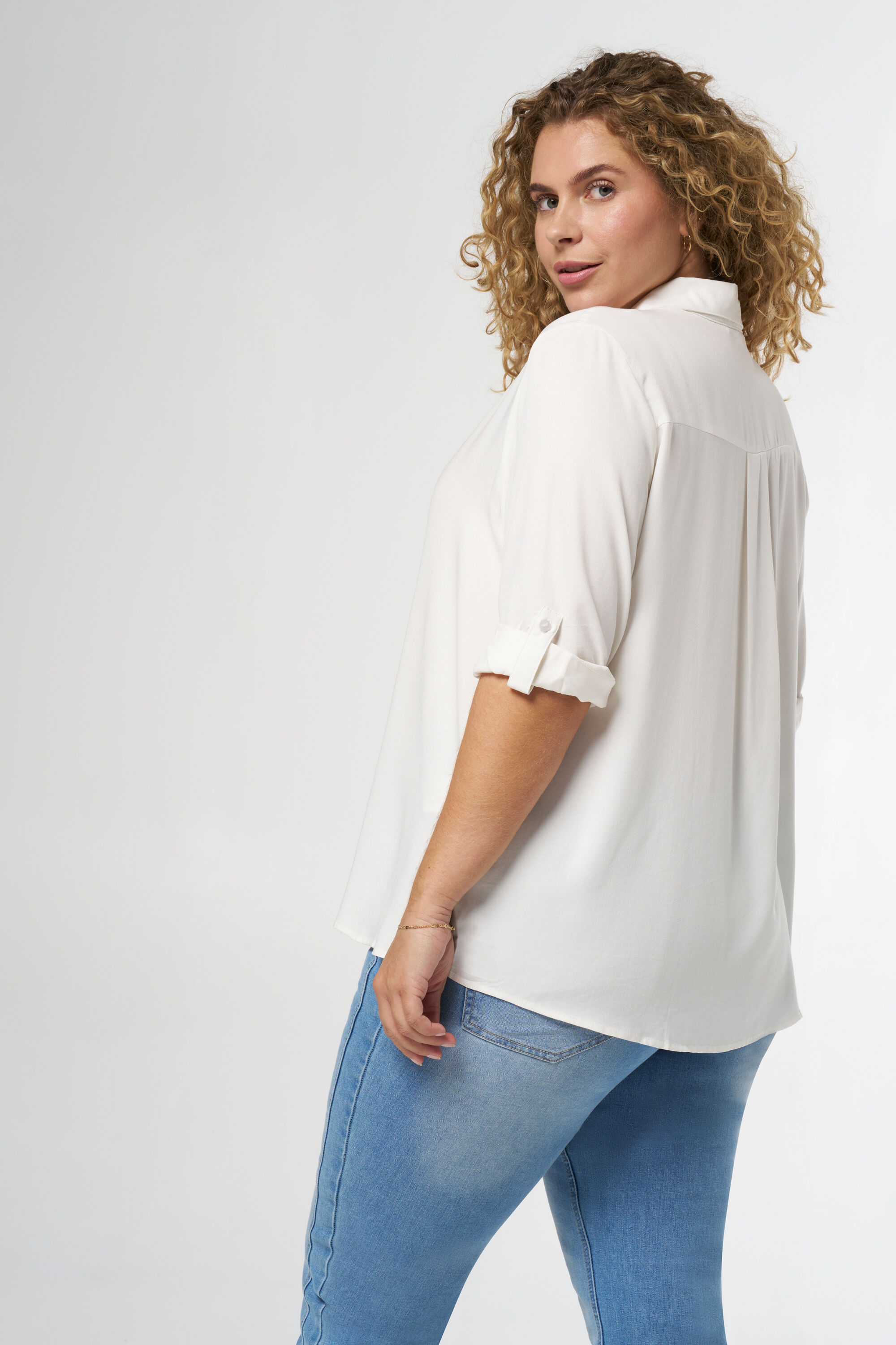 Blusa con escote en V image number 3