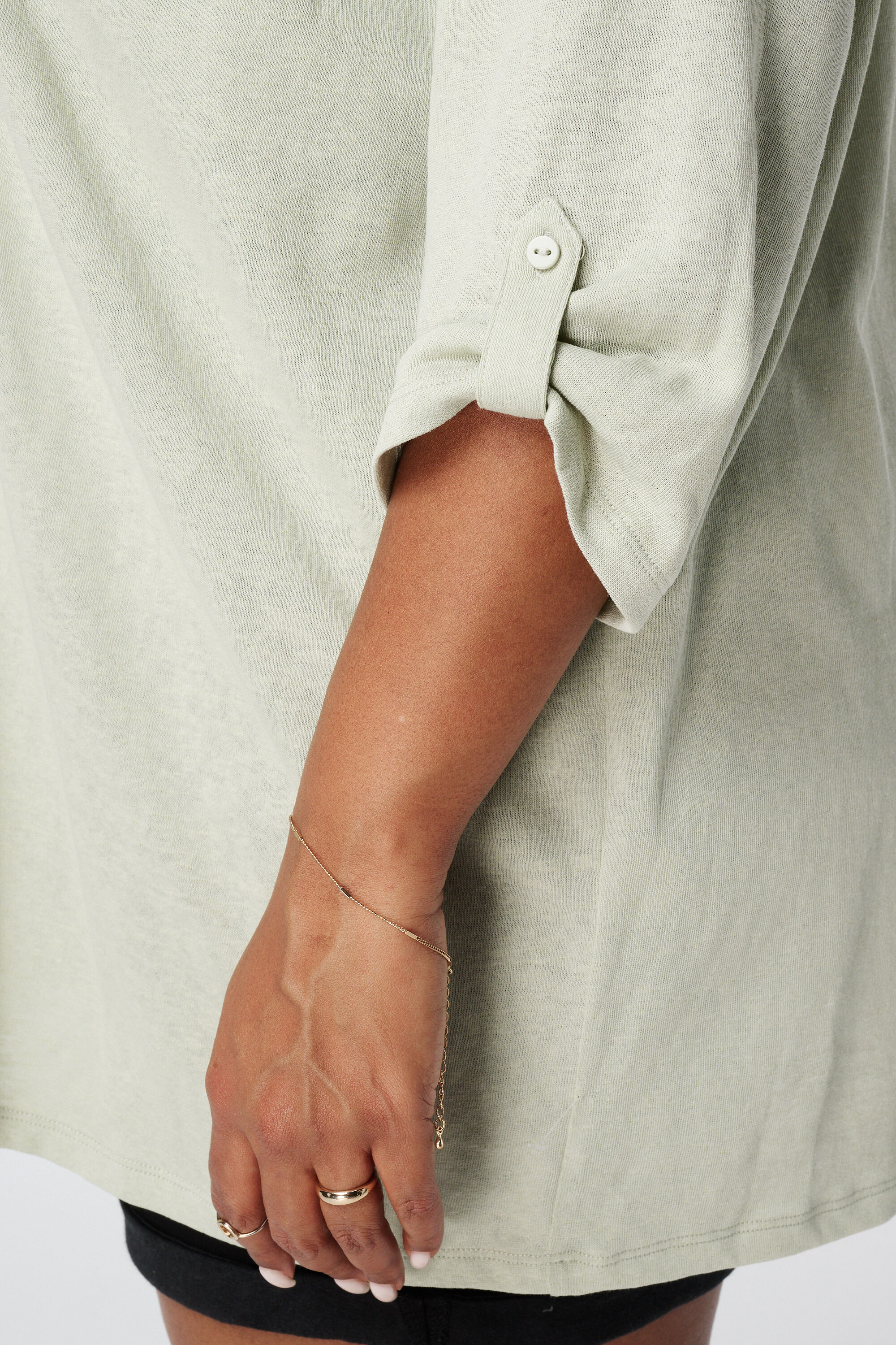 C&aacute;rdigan con manga tres cuartos image number 4