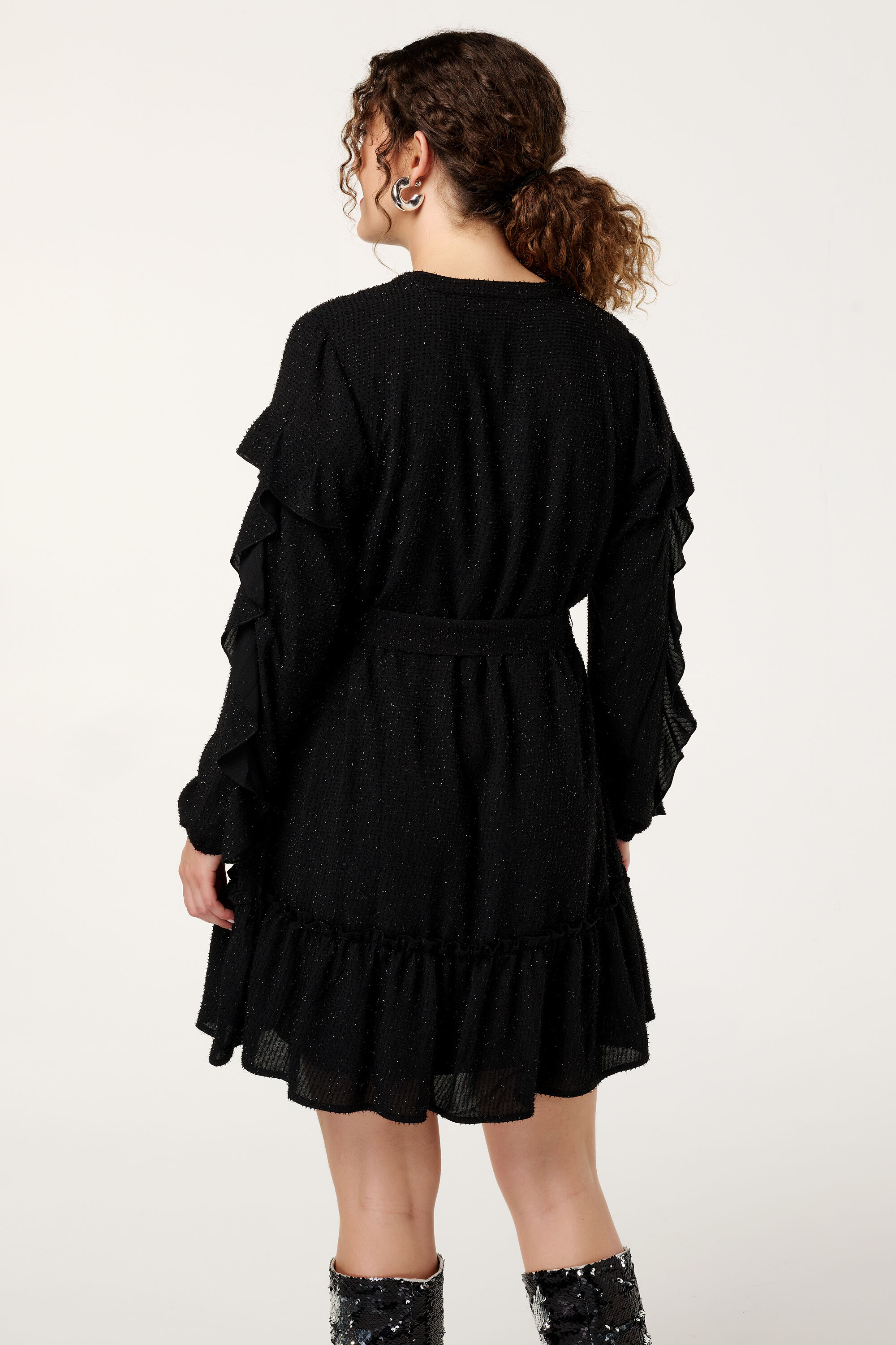 Vestido con detalles plateados image number 3