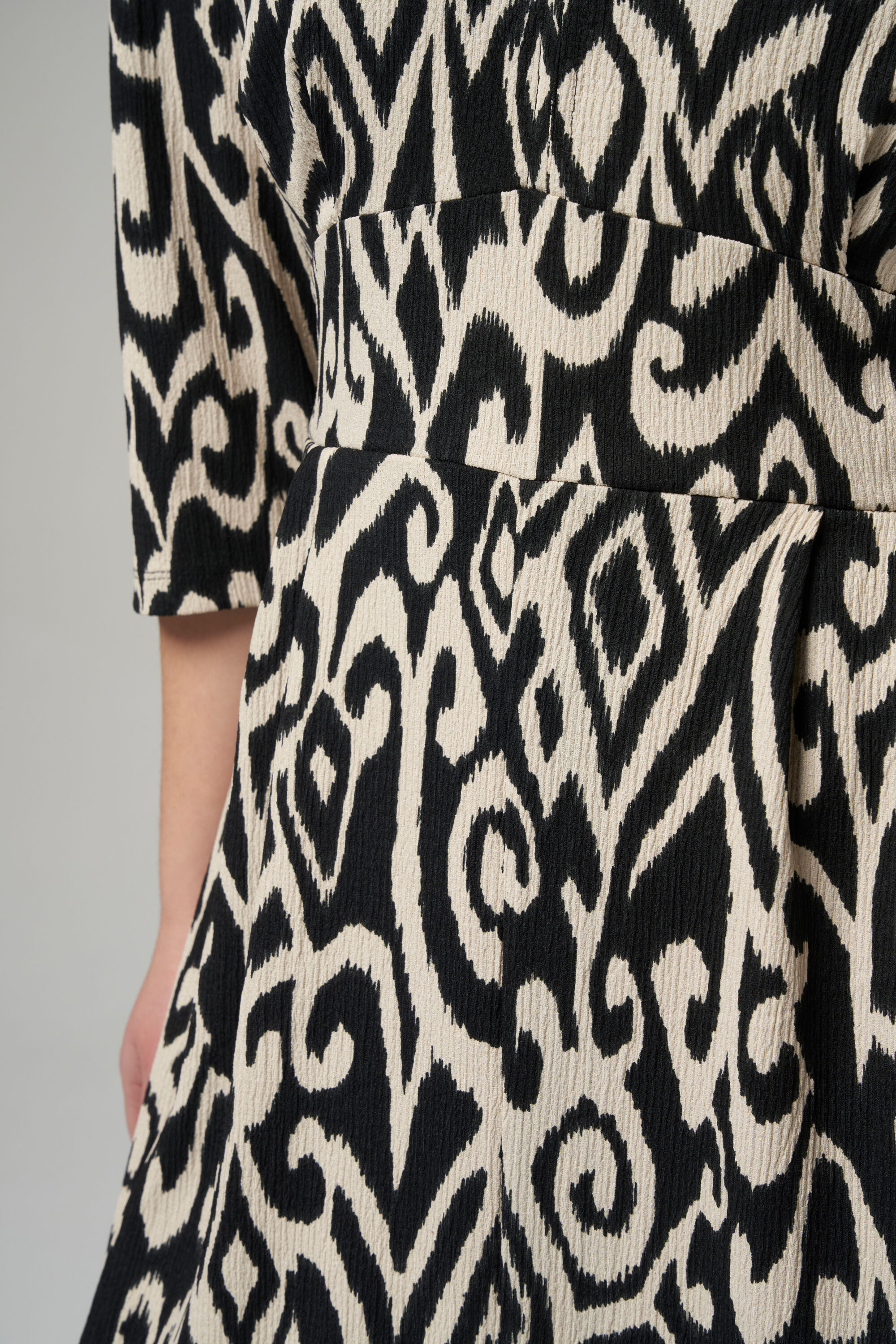 Vestido midi con estampado image number 4