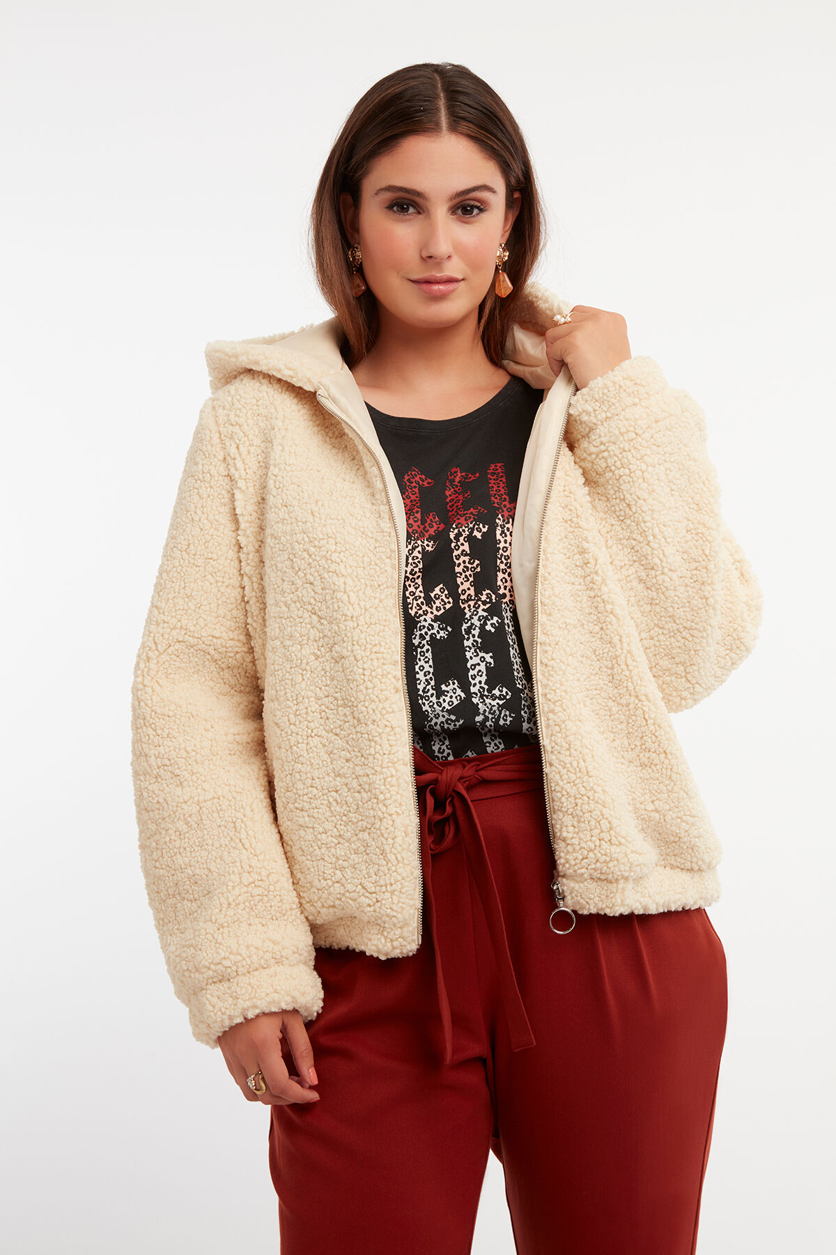 Abrigo de peluche image number 3