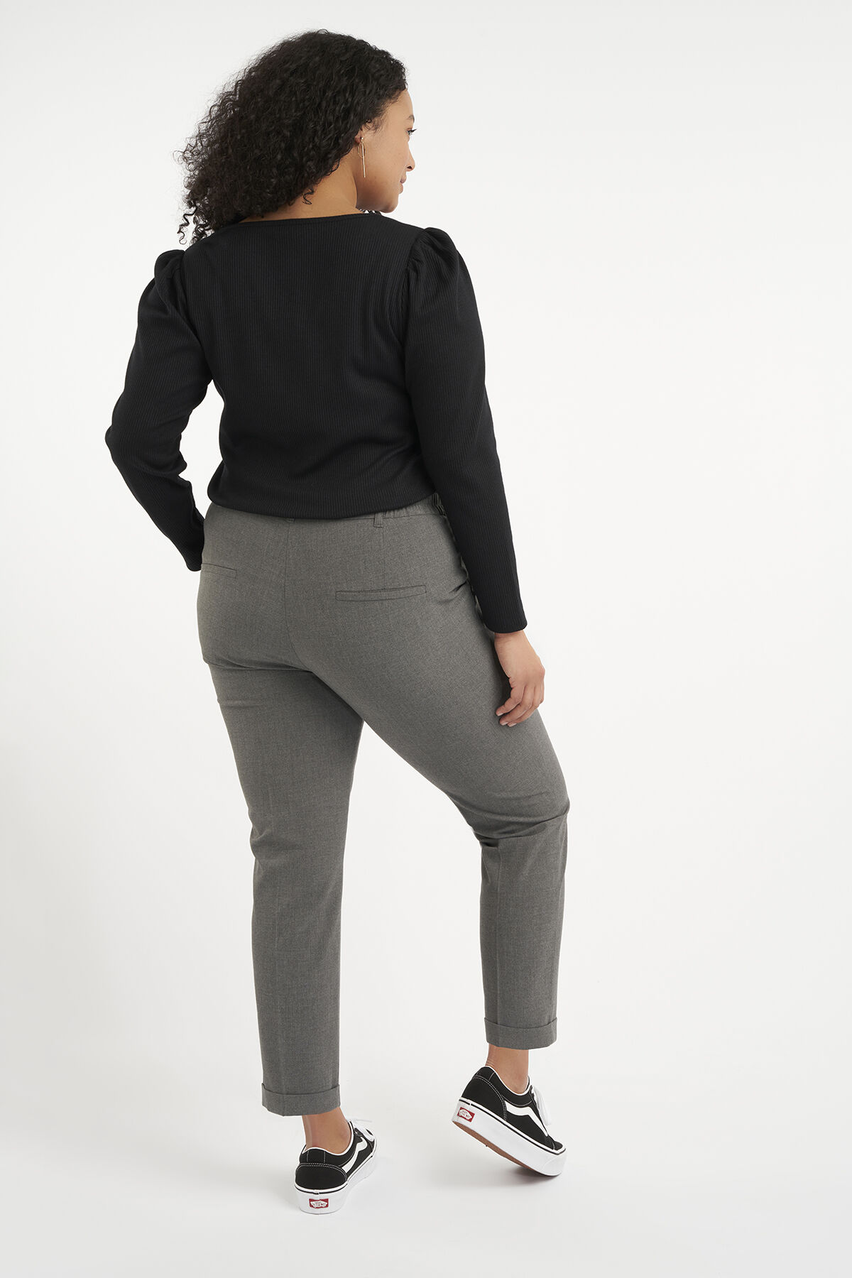 Pantalones tobilleros image number 3