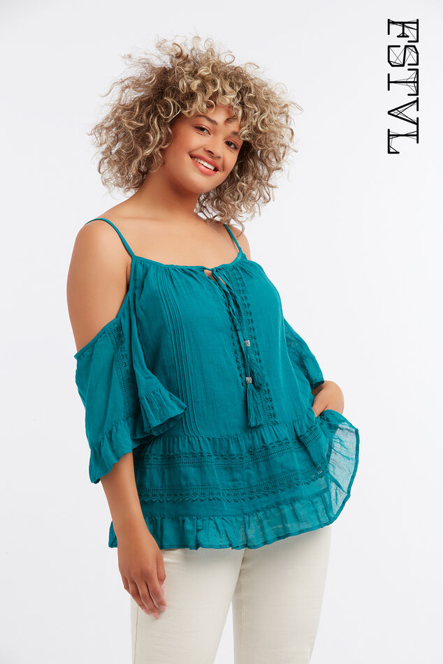 Blusa con hombros descubiertos image number 0