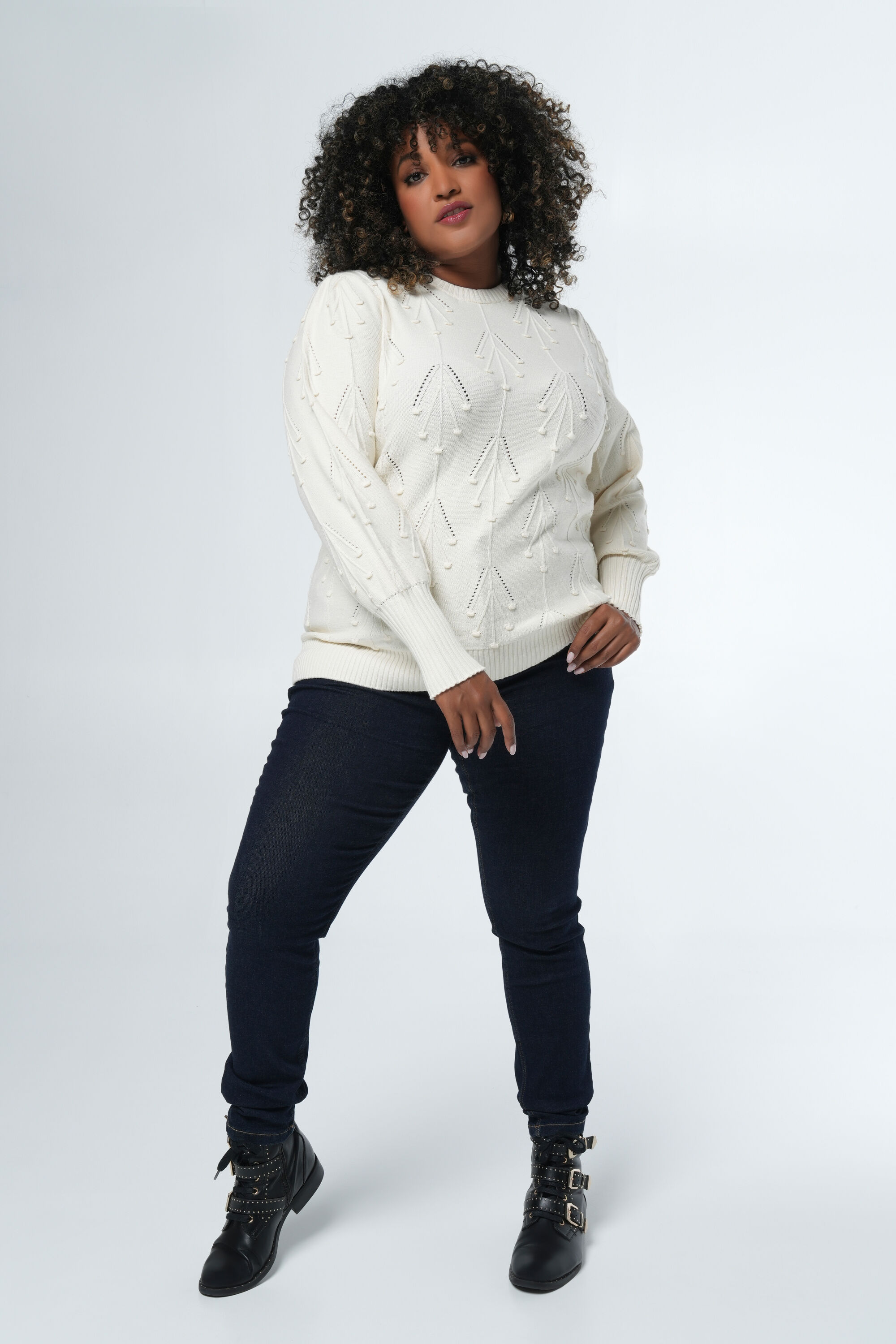 Su&eacute;ter con estructura calada image number 5