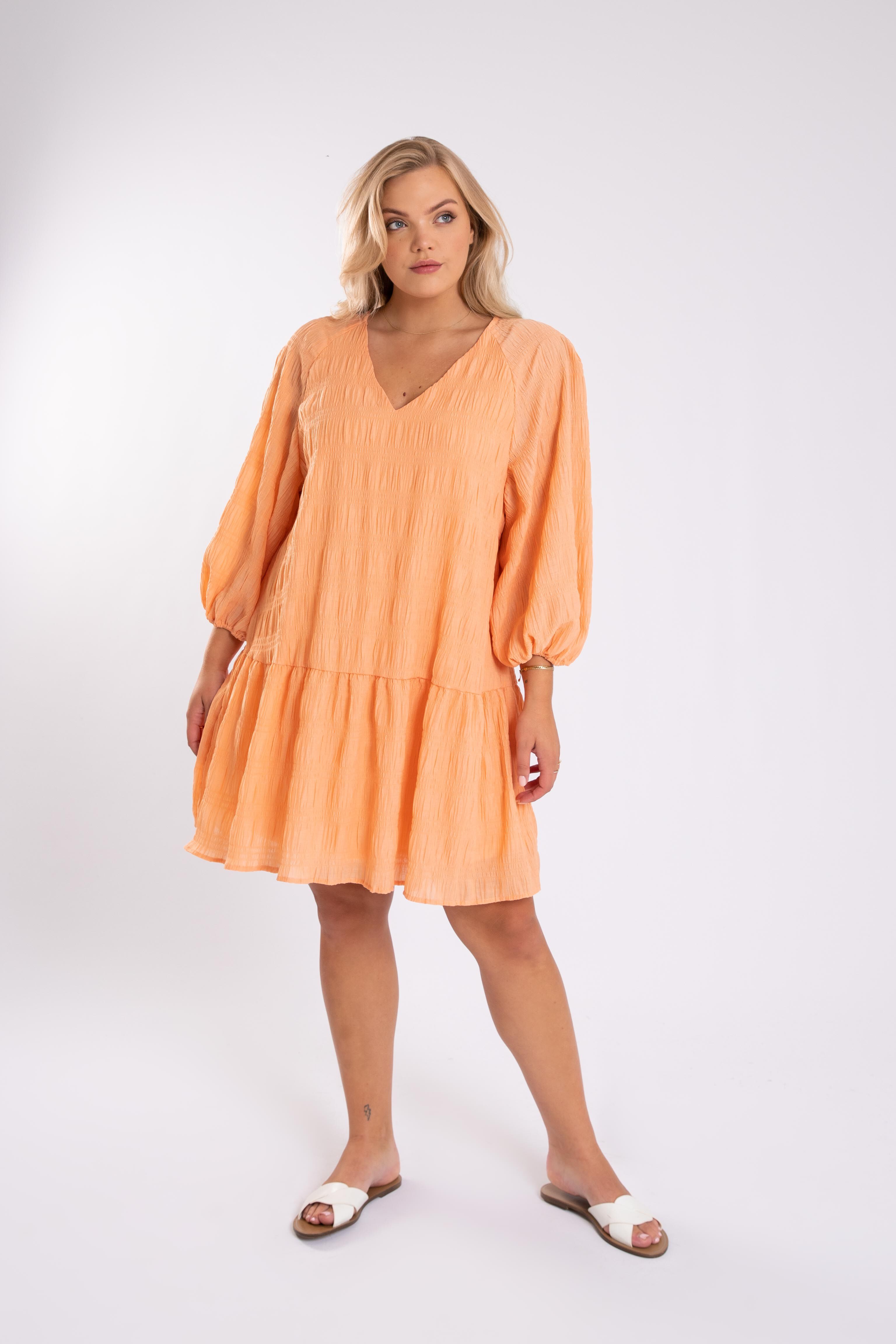 Vestido con corte en A  image number 6