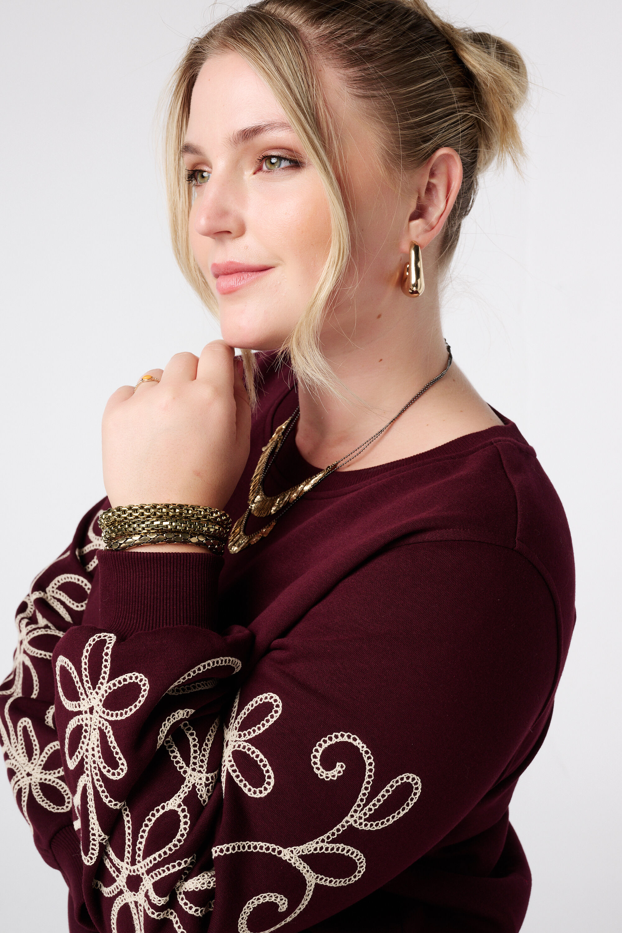 Jersey con detalles bordados image number 4