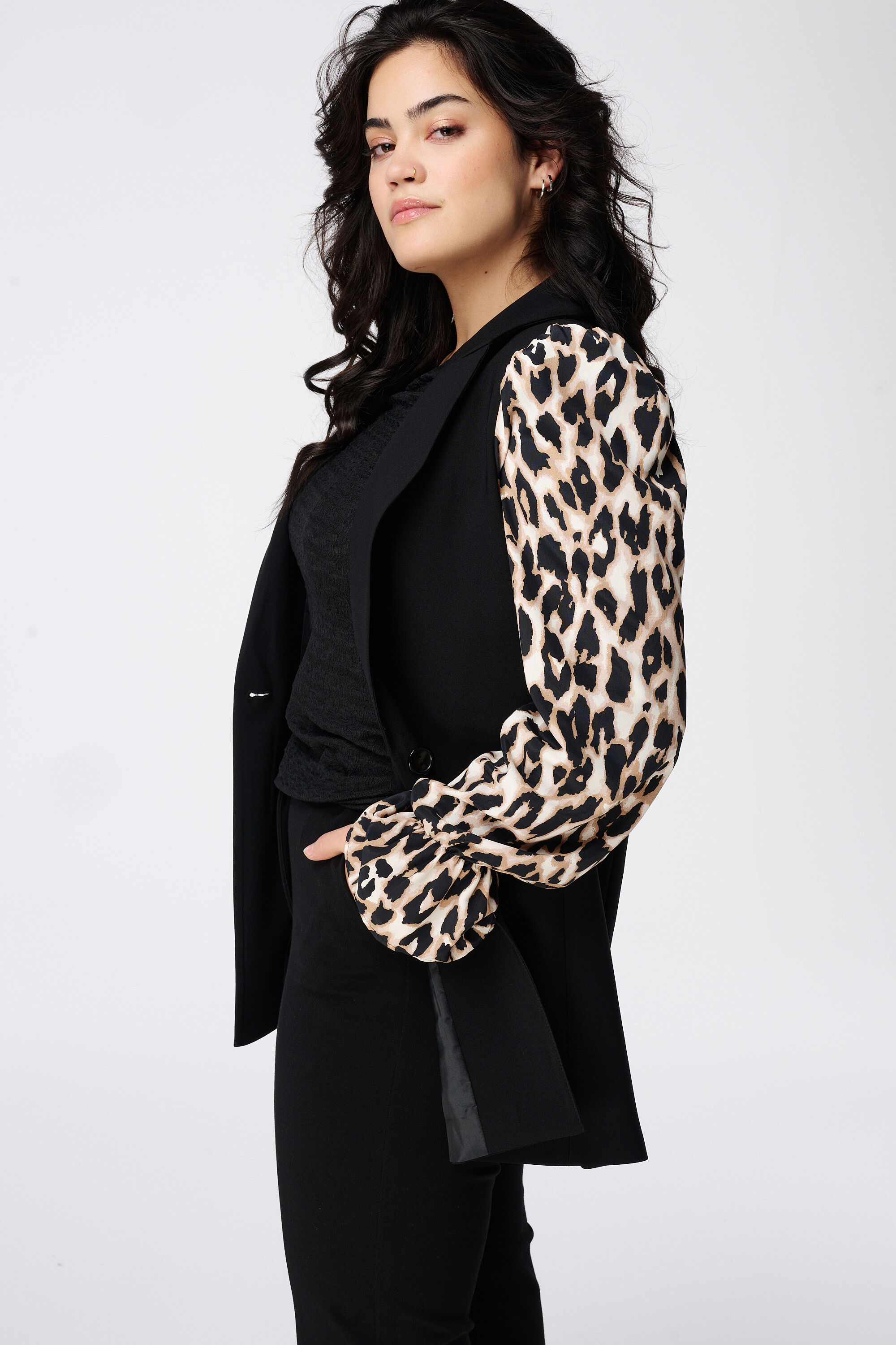 Blusa con estampado de leopardo image number 4