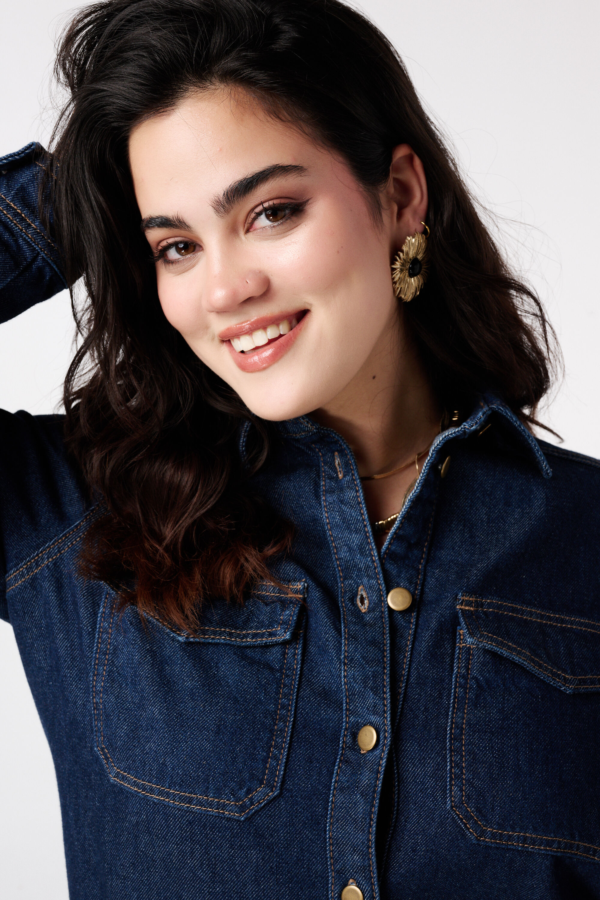 Vestido vaquero con botones image number 4