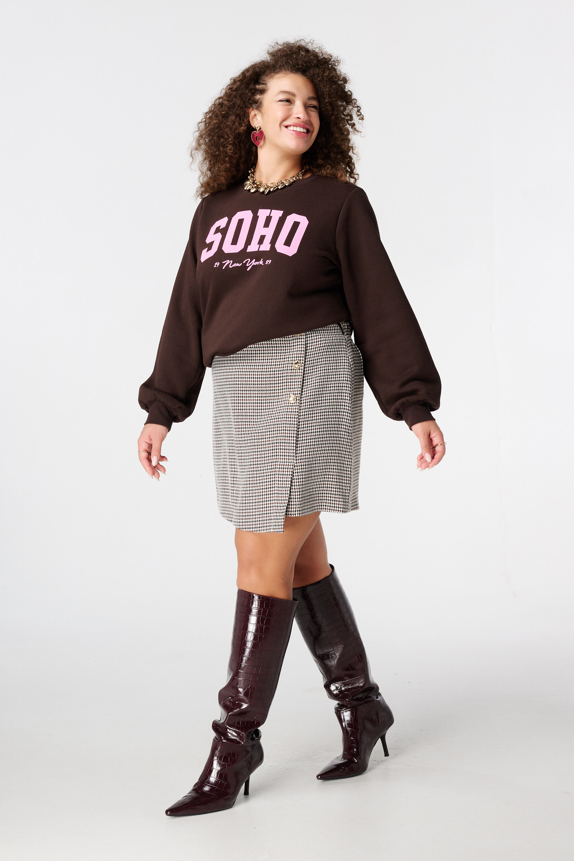 Falda a cuadros con look cruzado 