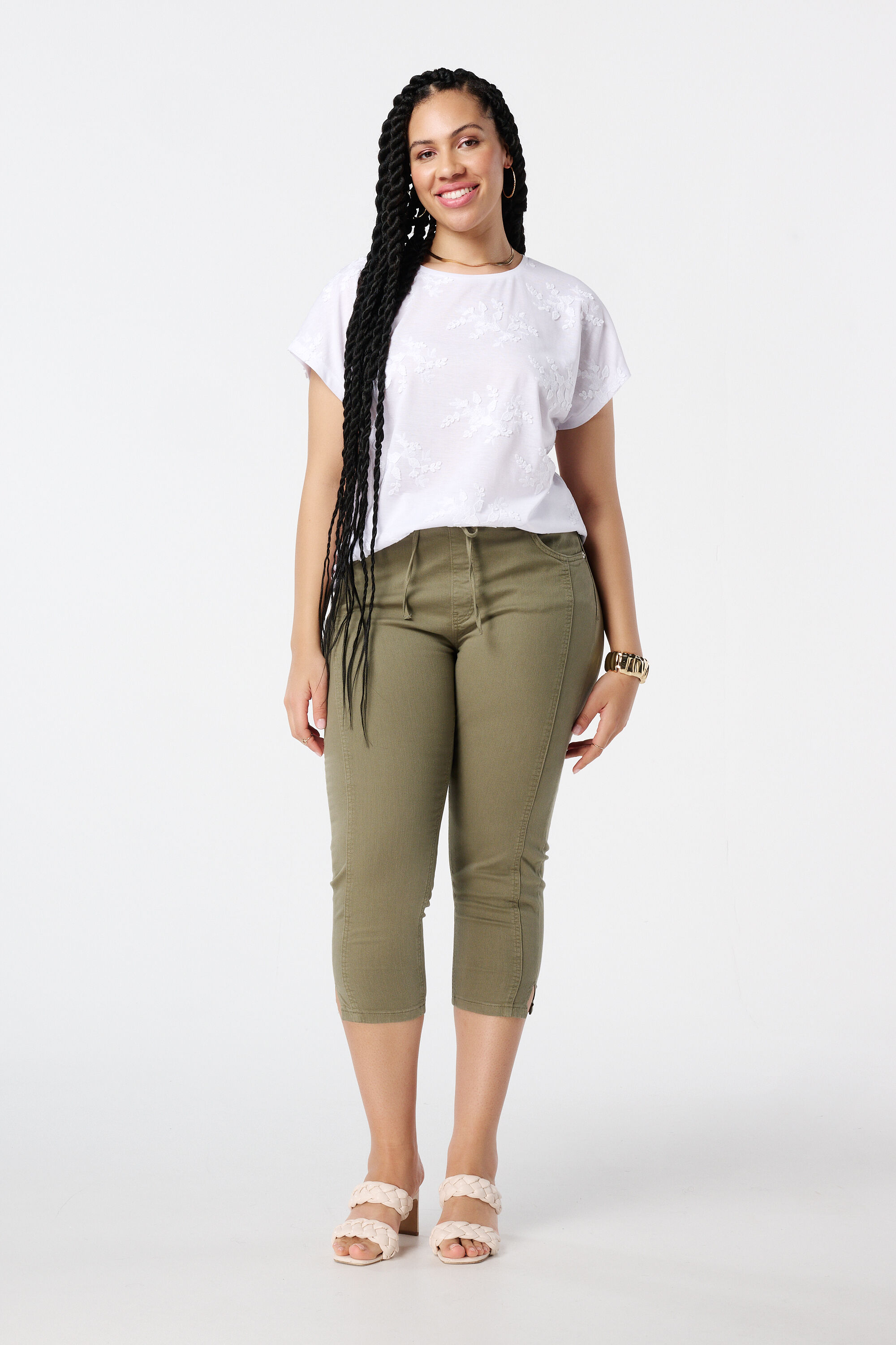 Camiseta con bordado image number 5