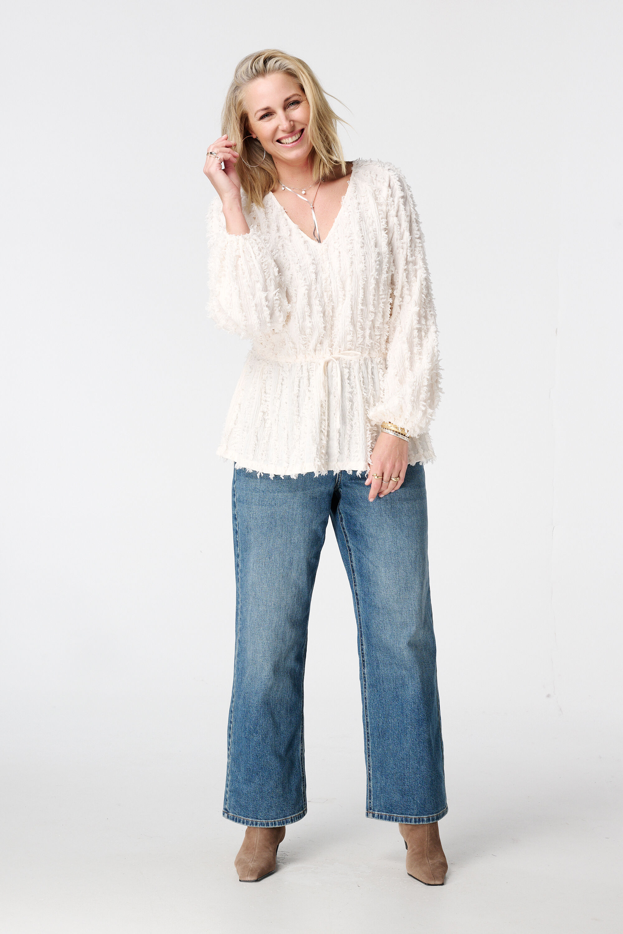 Top de punto peludo con cord&oacute;n ajustable image number 5