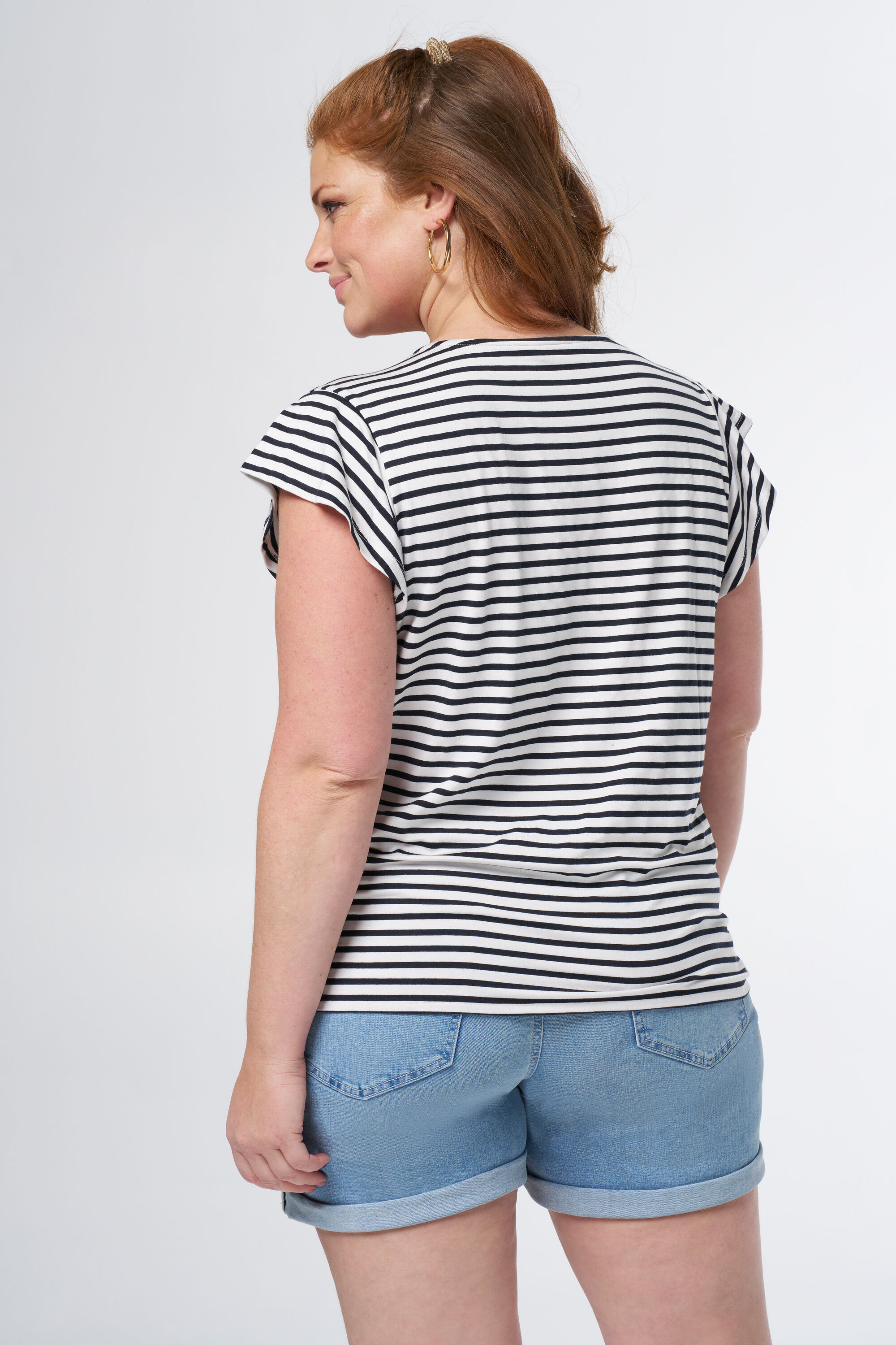 Top de rayas con lazo image number 3