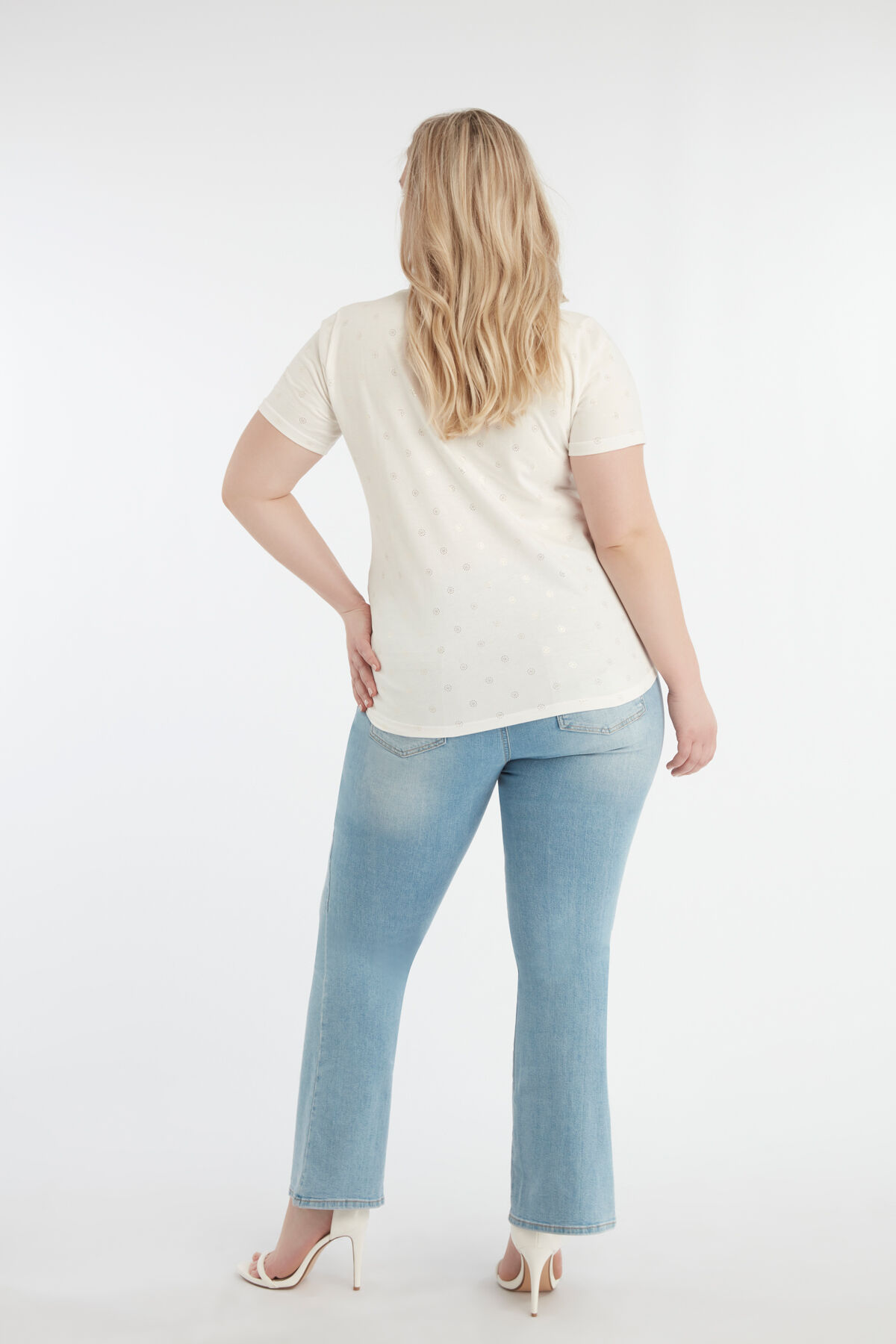 Camiseta de color crudo con estampado met&aacute;lico image number 4