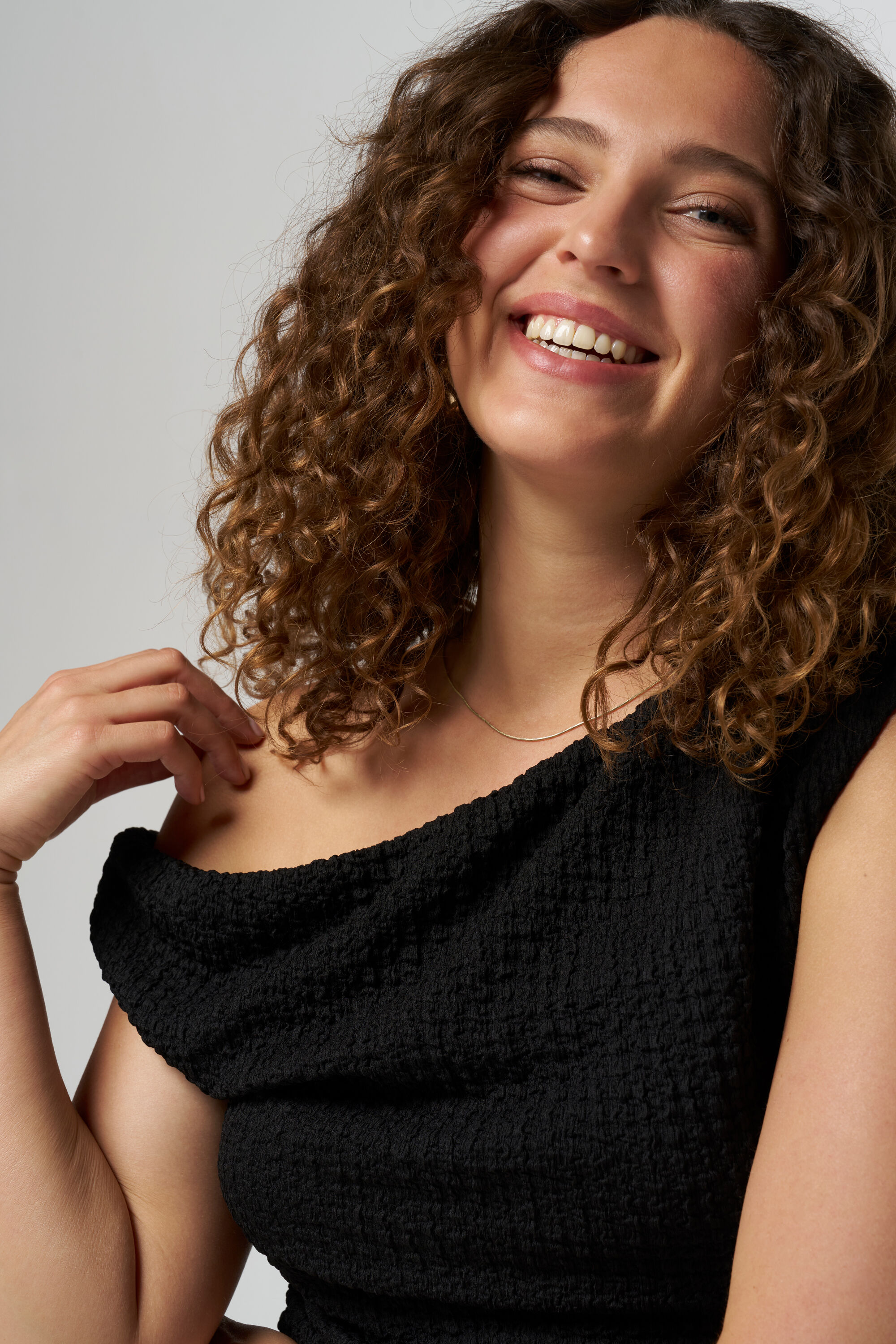 Top sin hombros image number 4