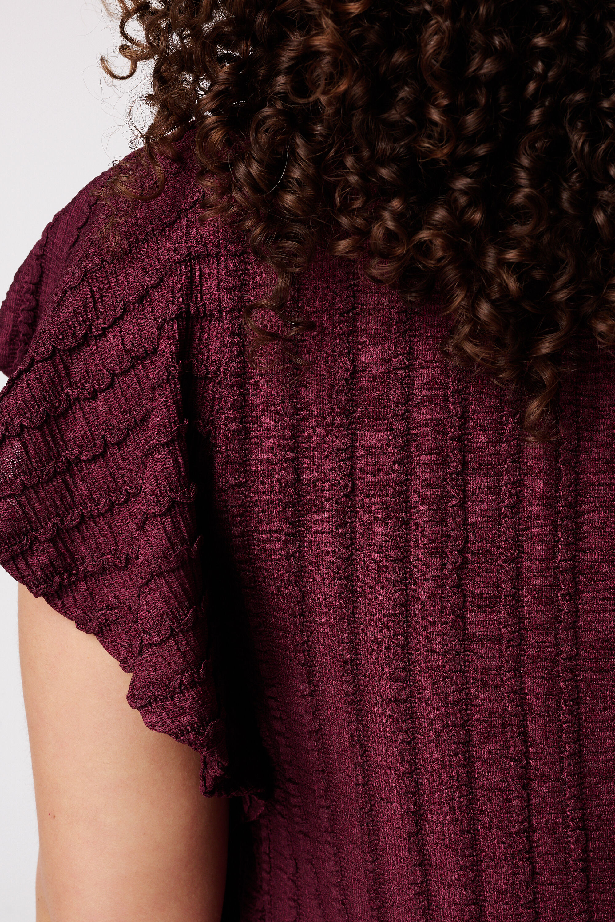 Top con mangas mariposa image number 6