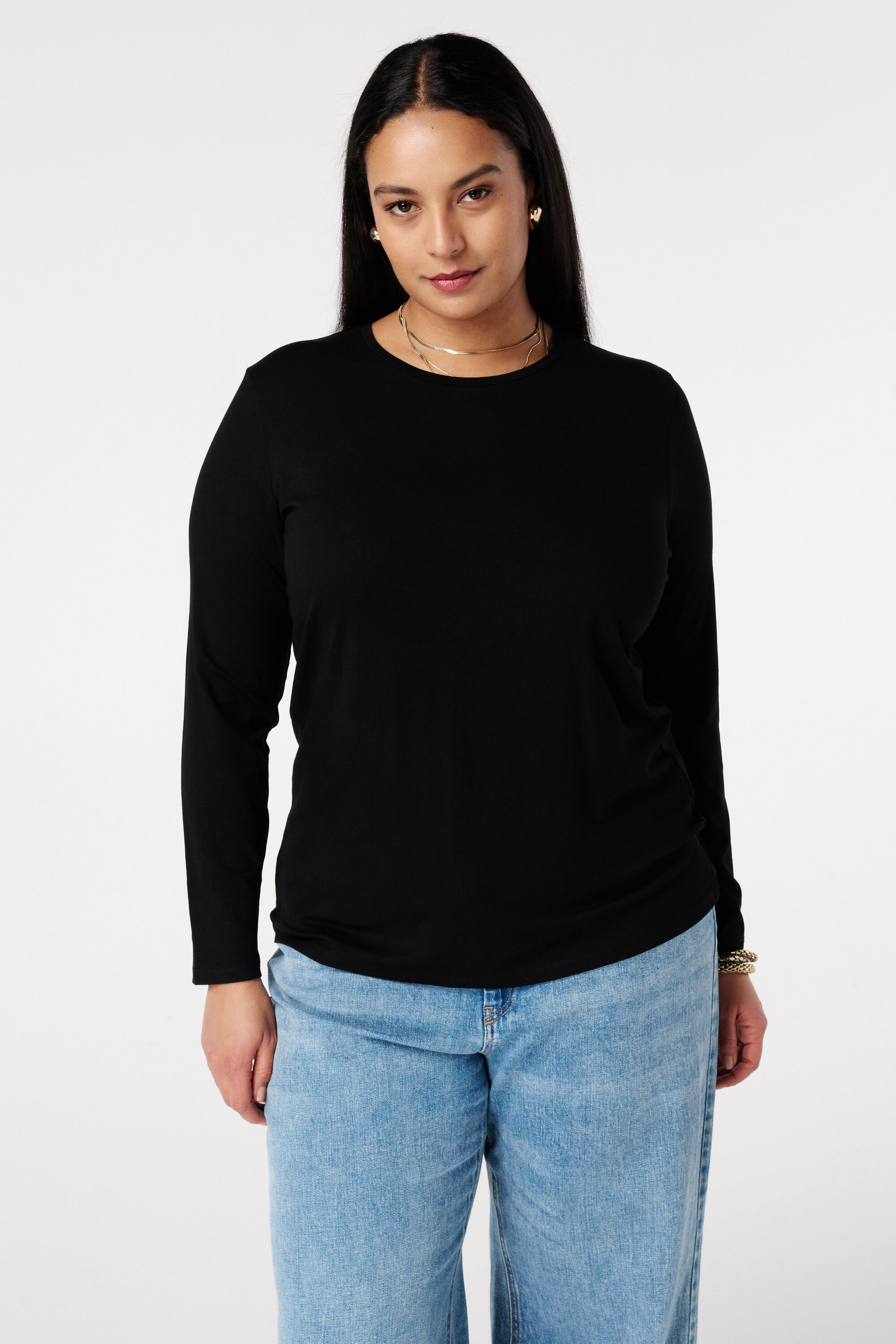 Top de manga larga y cuello redondo