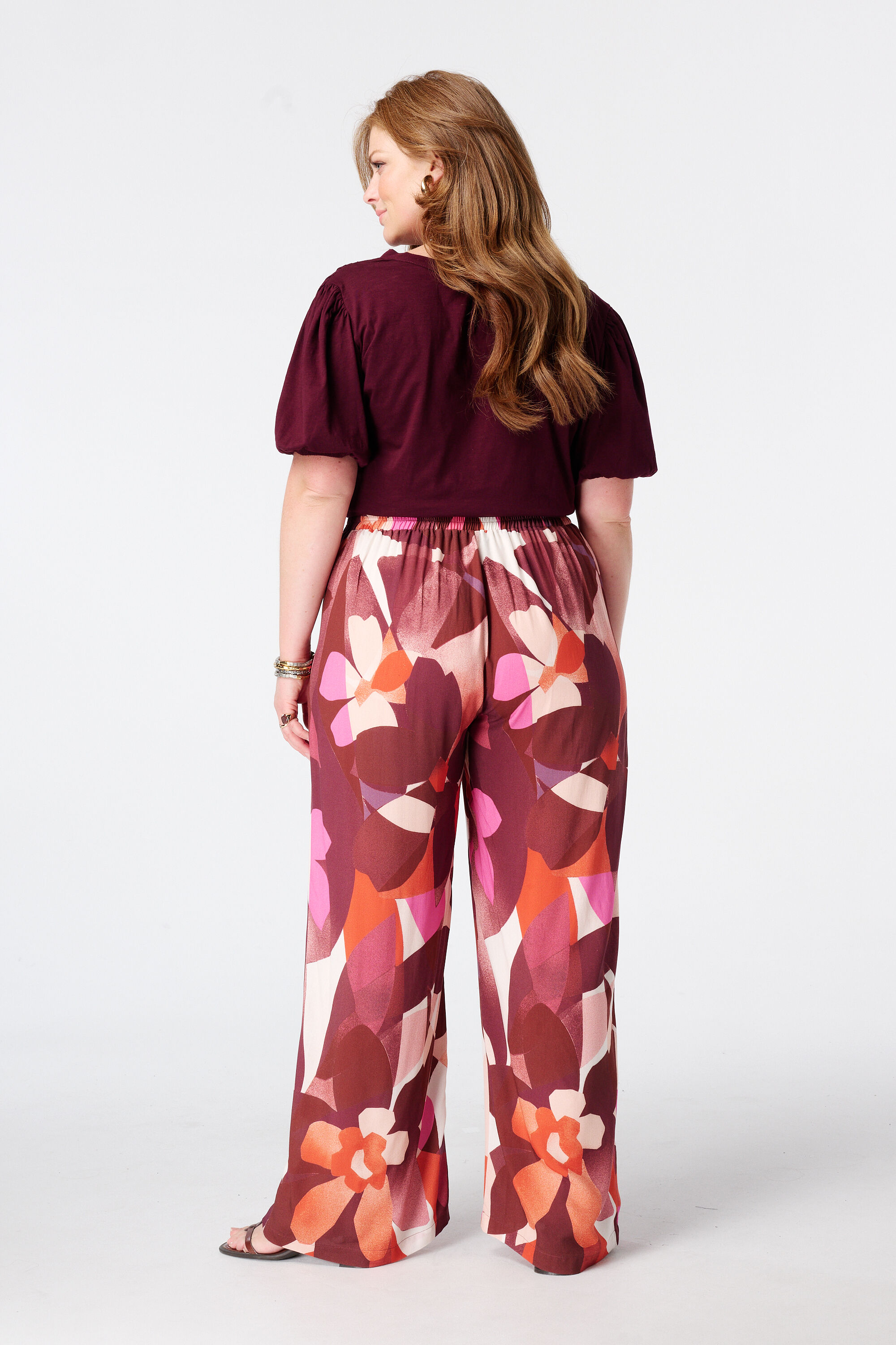 Pantal&oacute;n wide leg con estampado image number 3