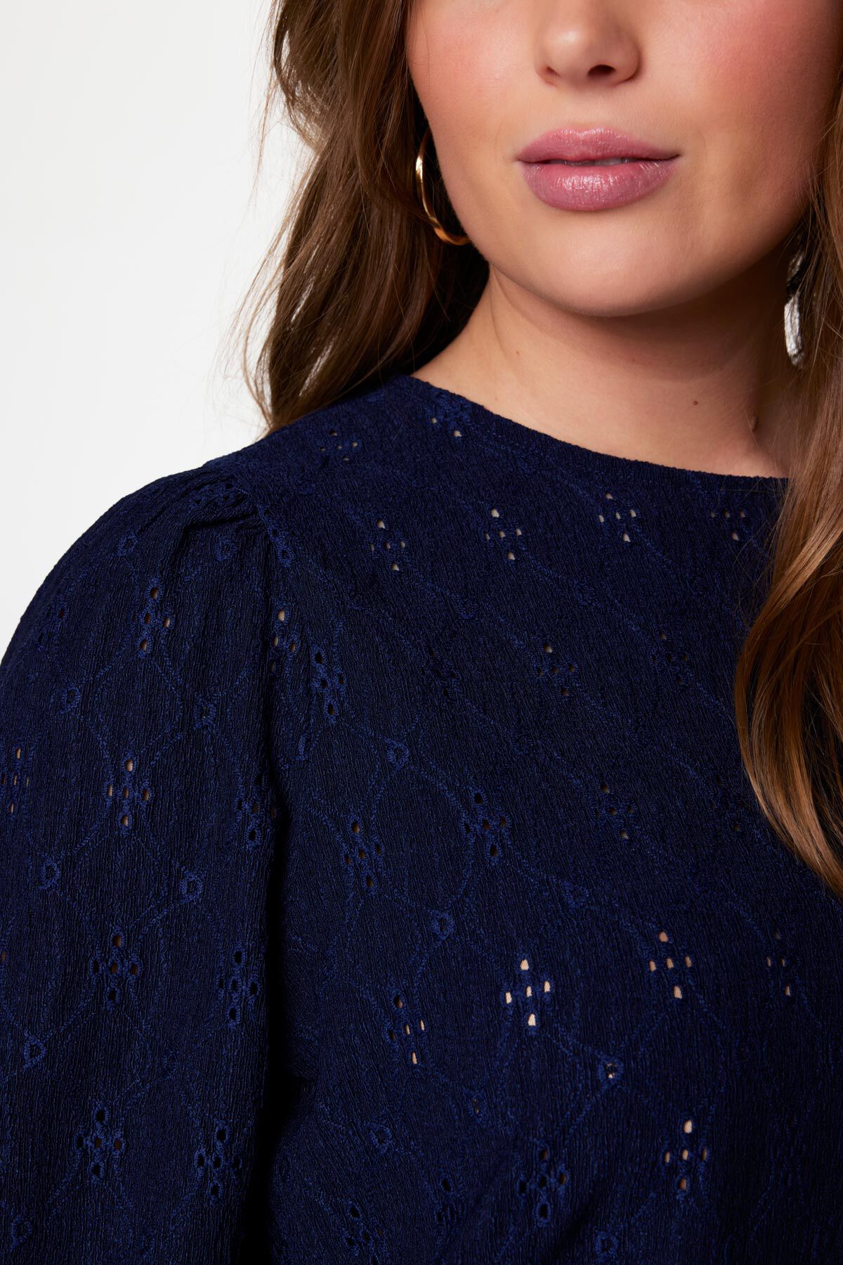 Top con detalles bordados image number 4