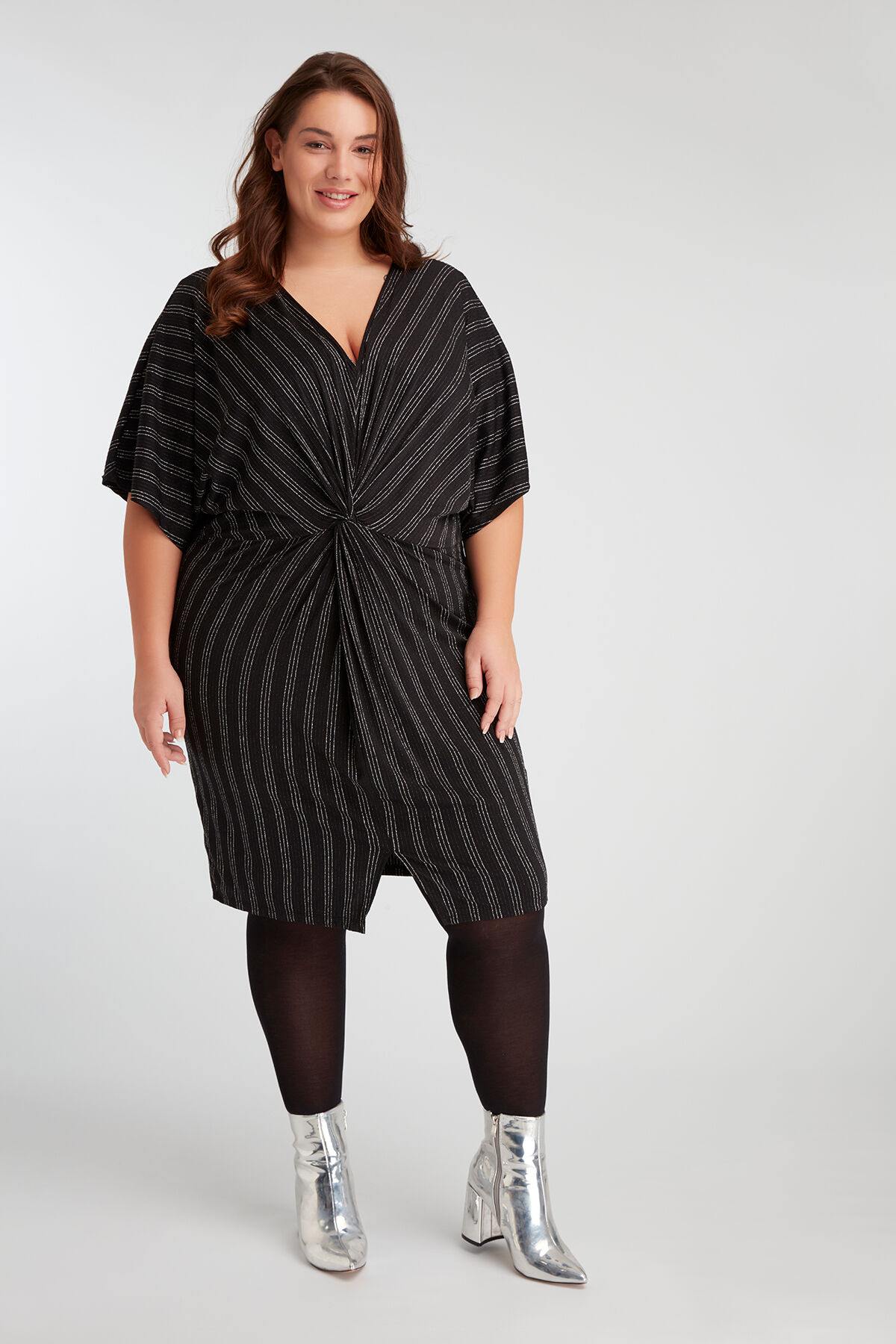 Vestido con l&uacute;rex image number 4