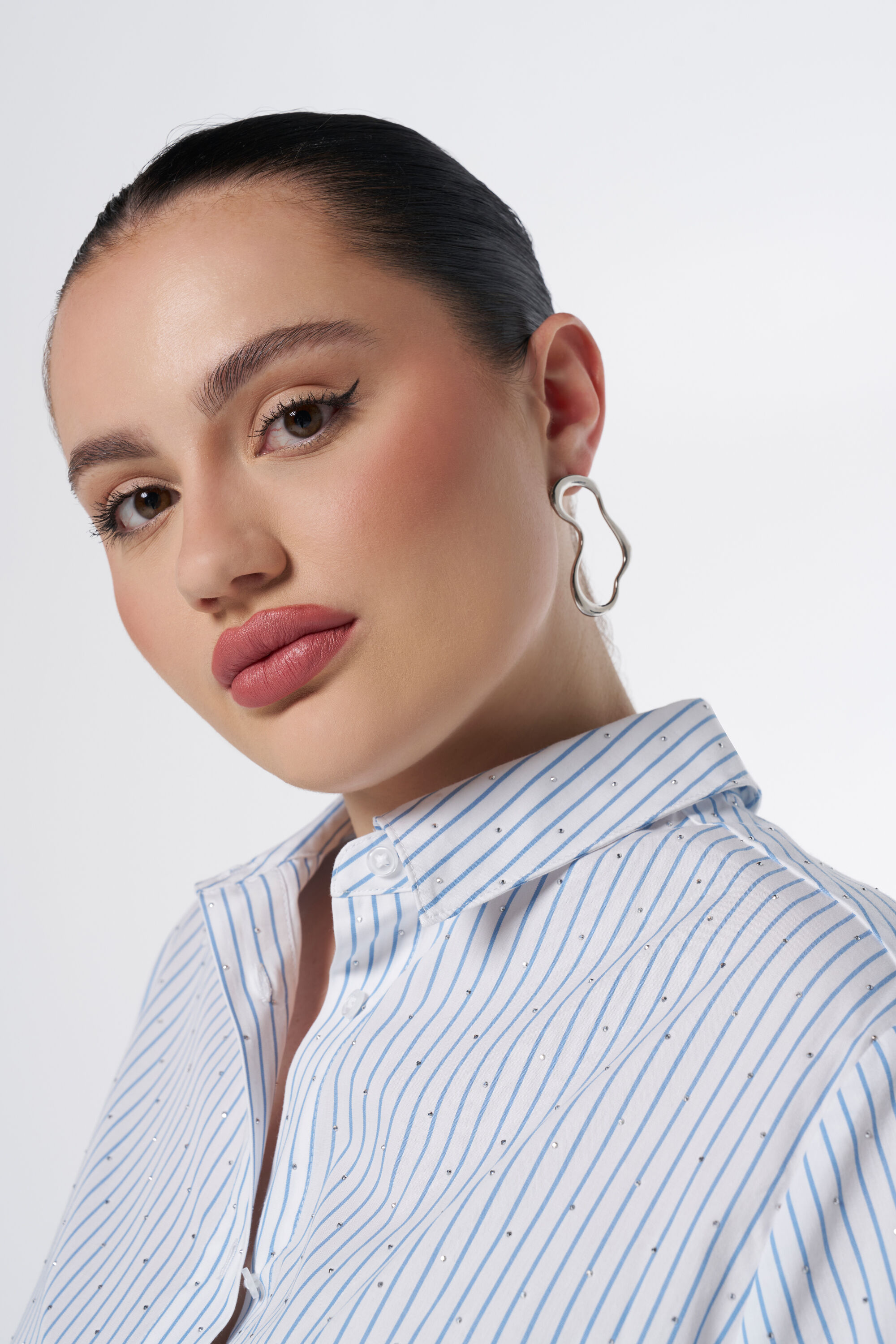 Camisa con strass image number 4